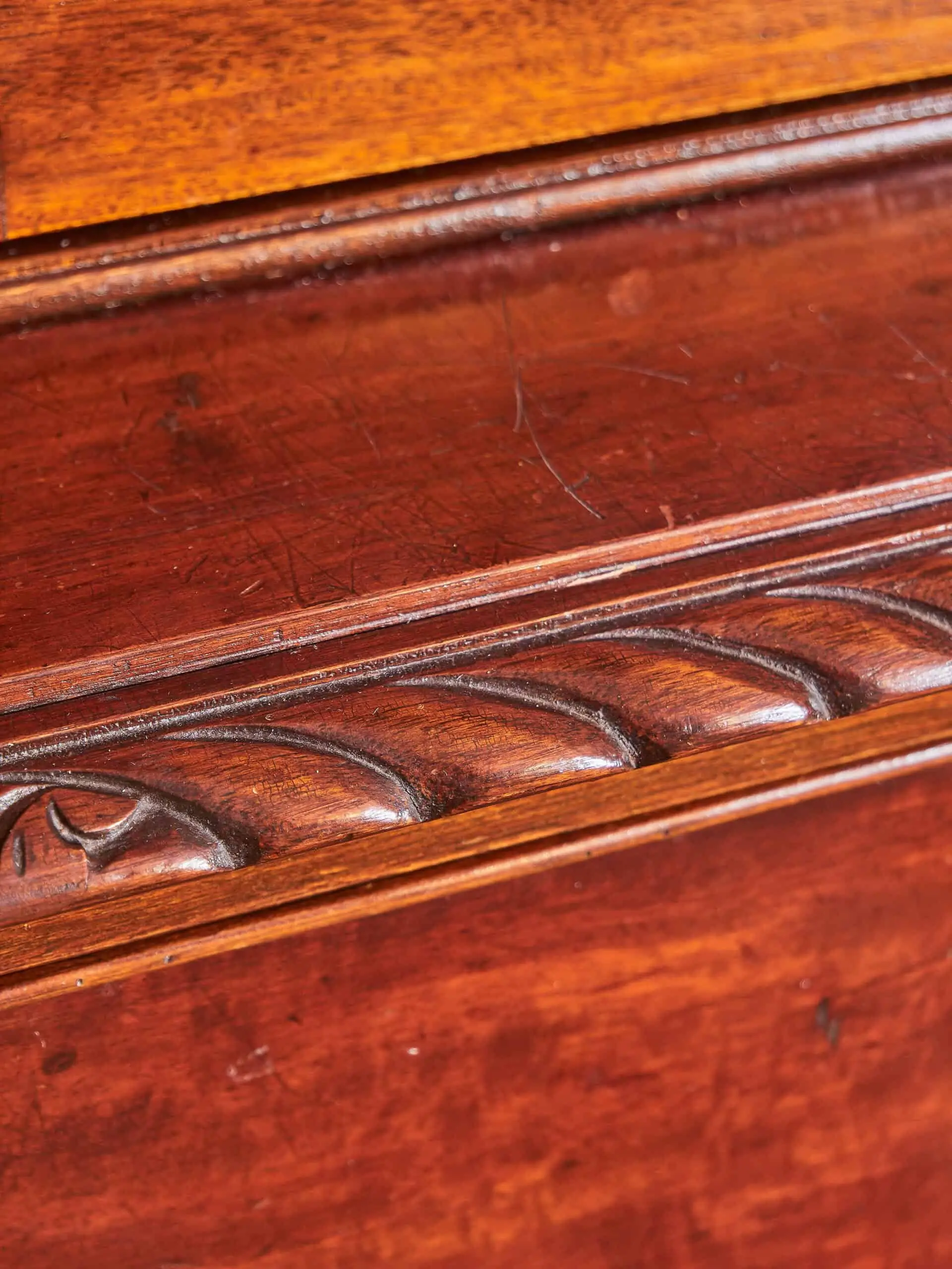 Starožitná Anglická knihovna se sekretářem Regetnství