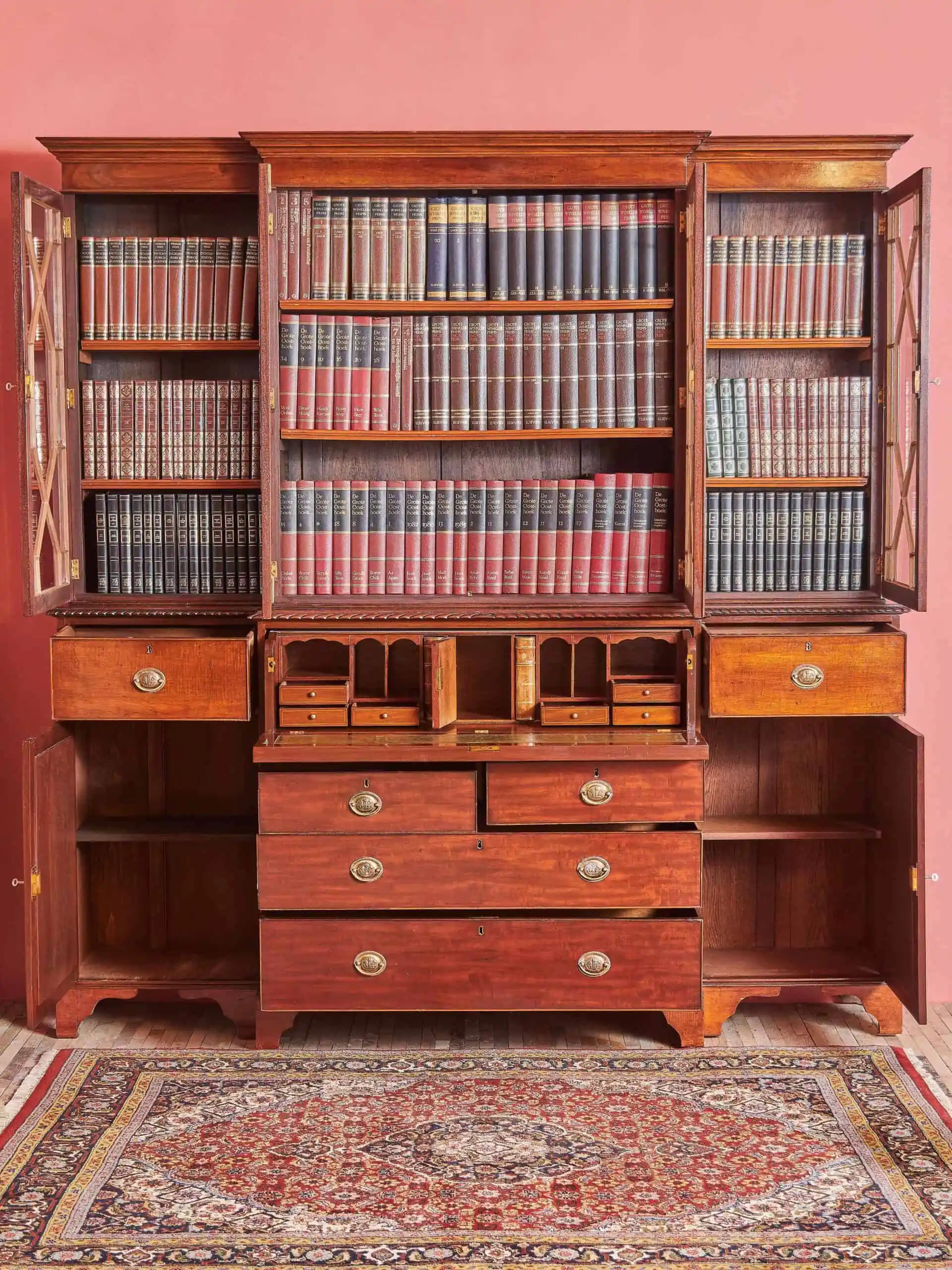 Starožitná Anglická knihovna se sekretářem Regetnství