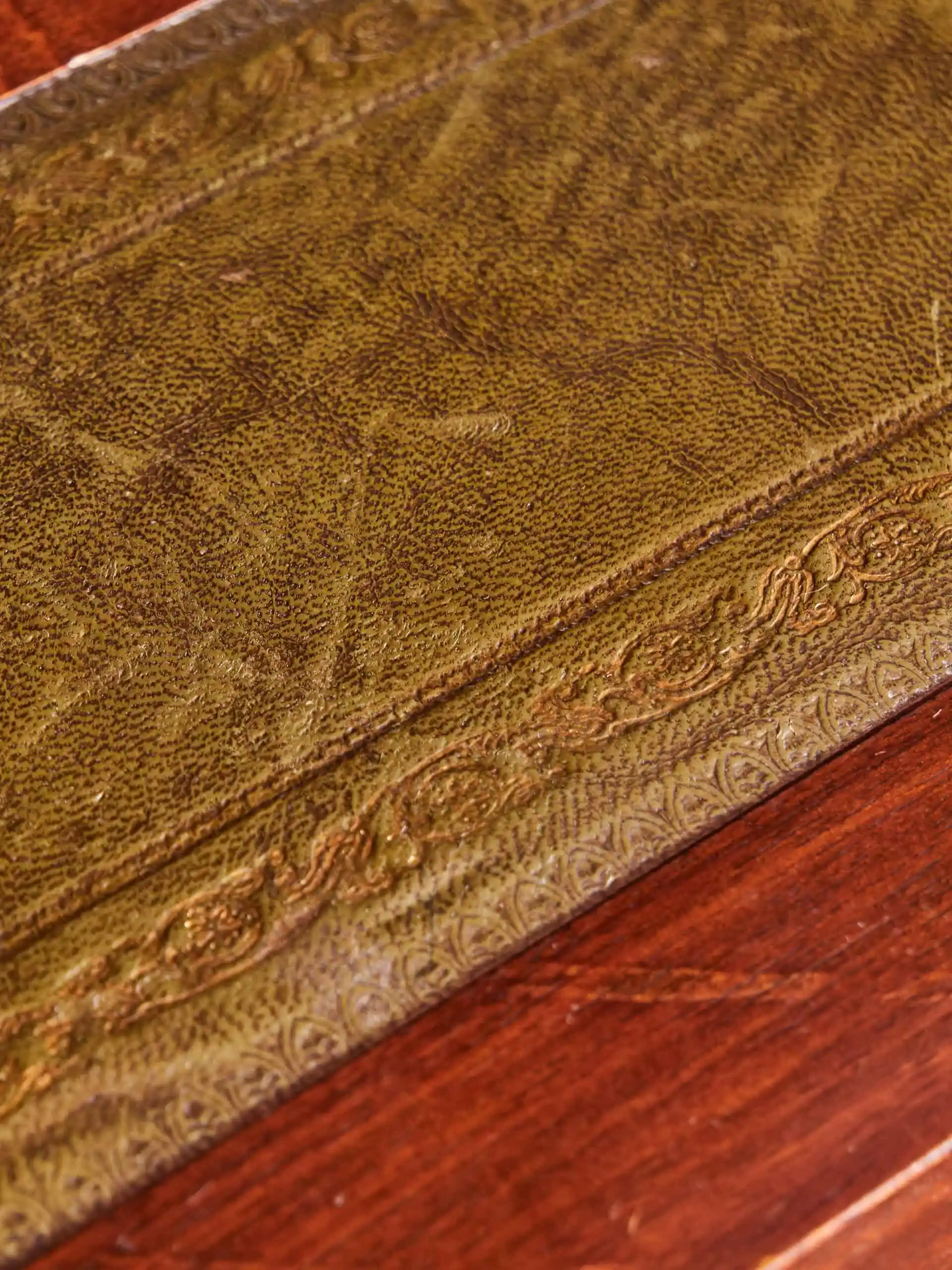 Starožitná Anglická knihovna se sekretářem Regetnství