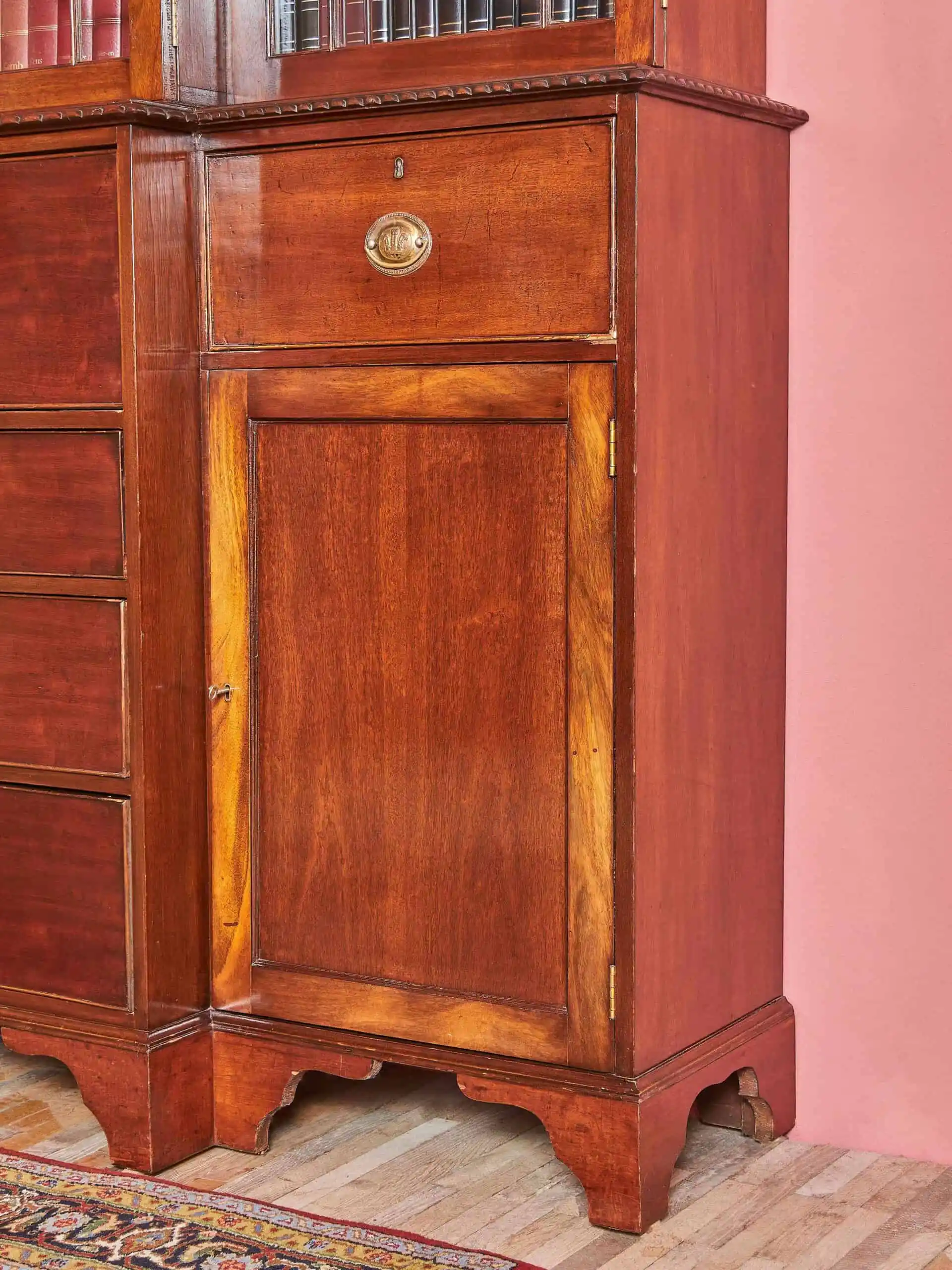 Starožitná Anglická knihovna se sekretářem Regetnství