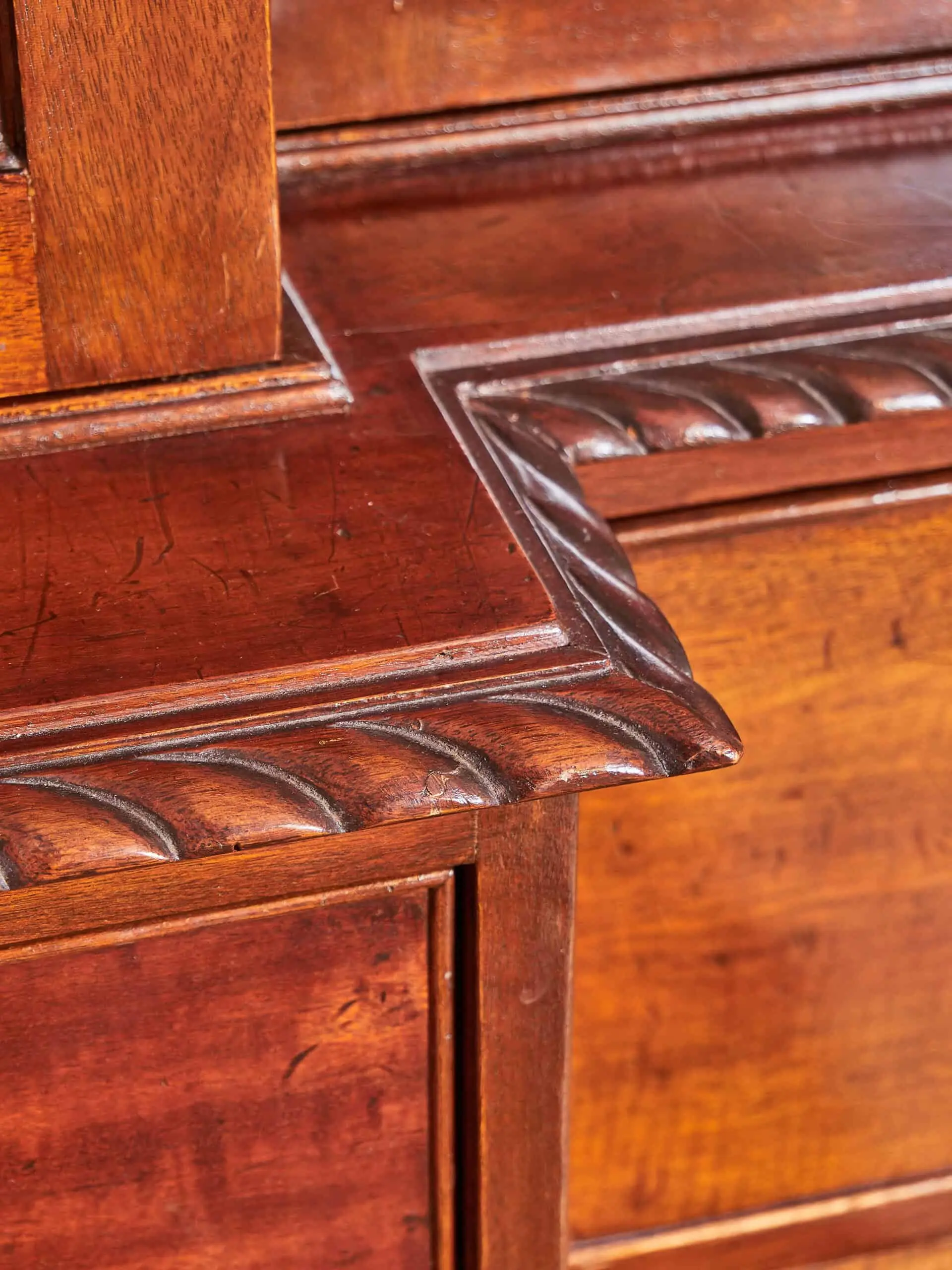 Starožitná Anglická knihovna se sekretářem Regetnství