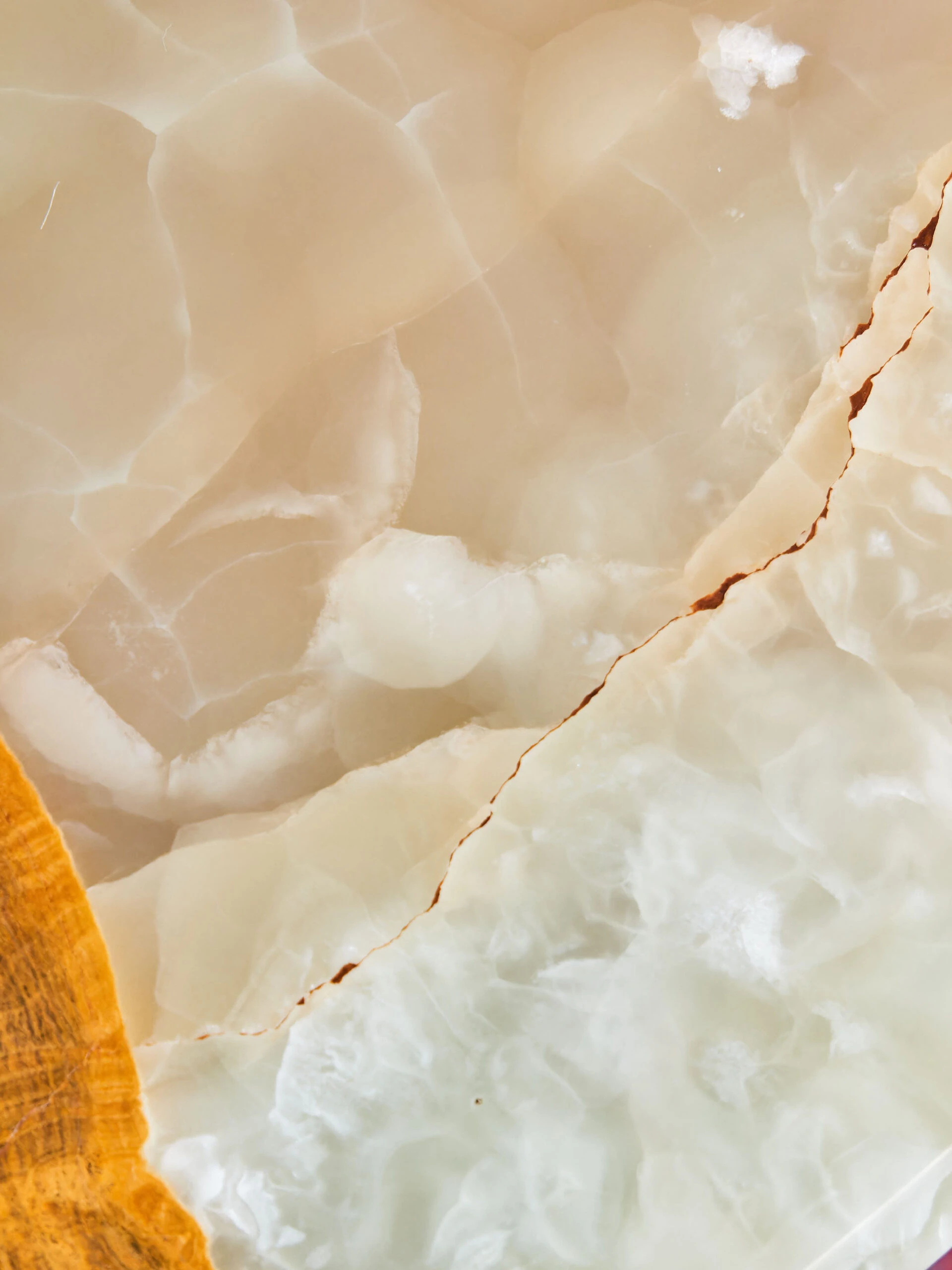 Kruhový konferenční stolek s onyxem