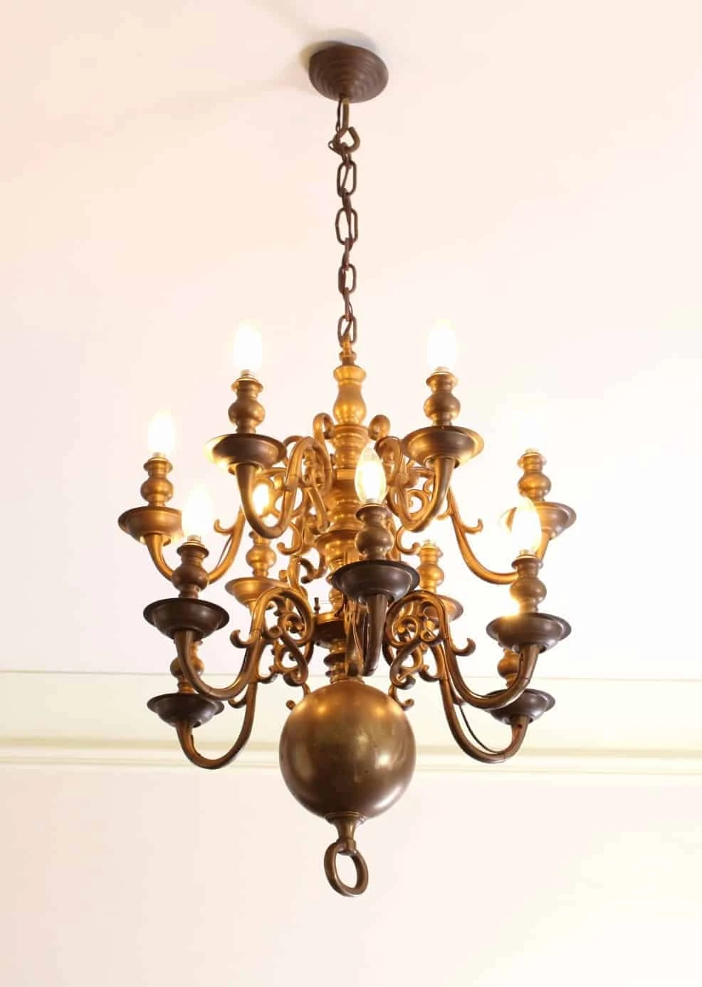 Těžký bronzový lustr z 19. století – Reservé