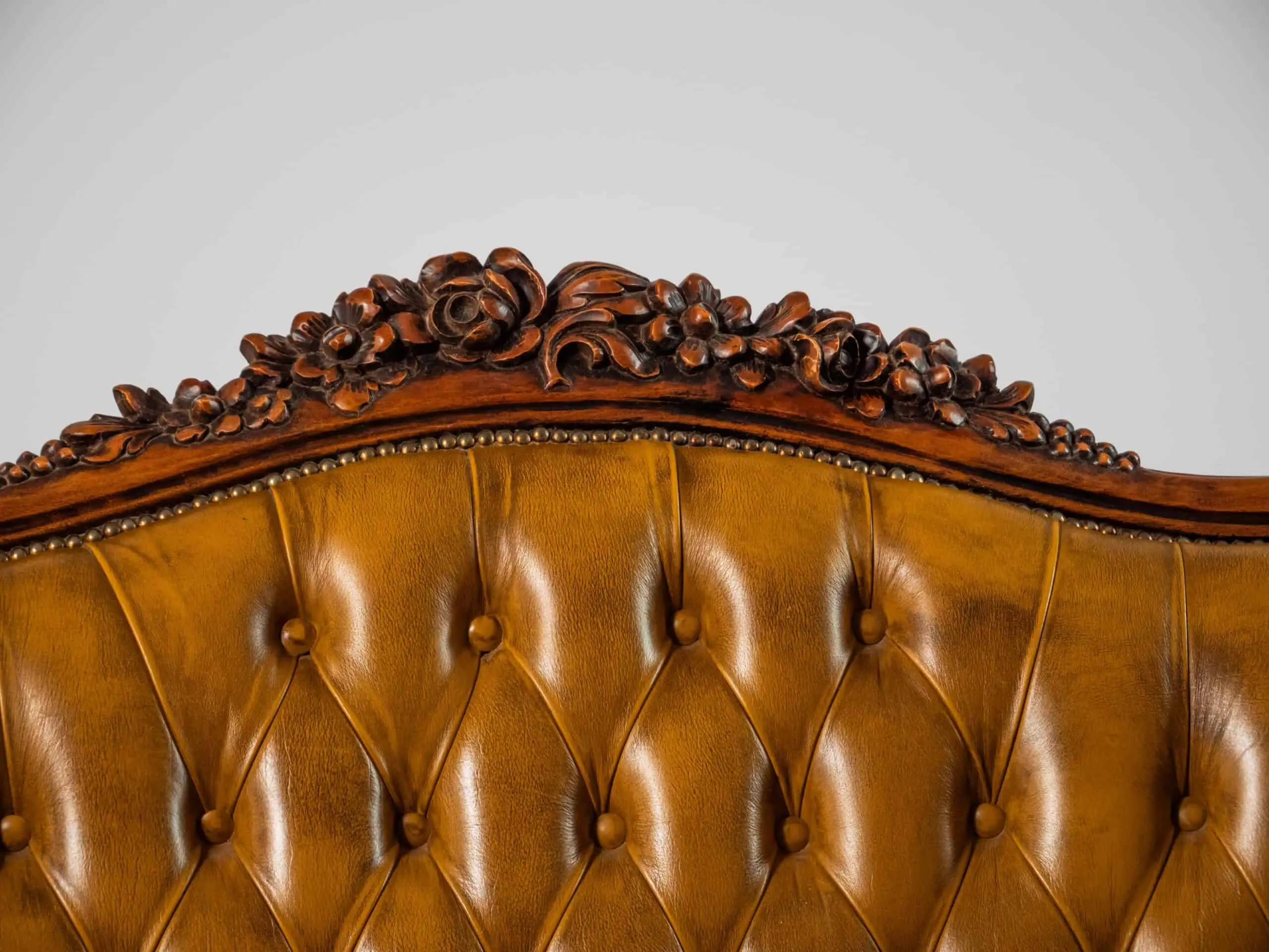 Luxusní kožená sedačka Ludvík – dostupnost koncem roku