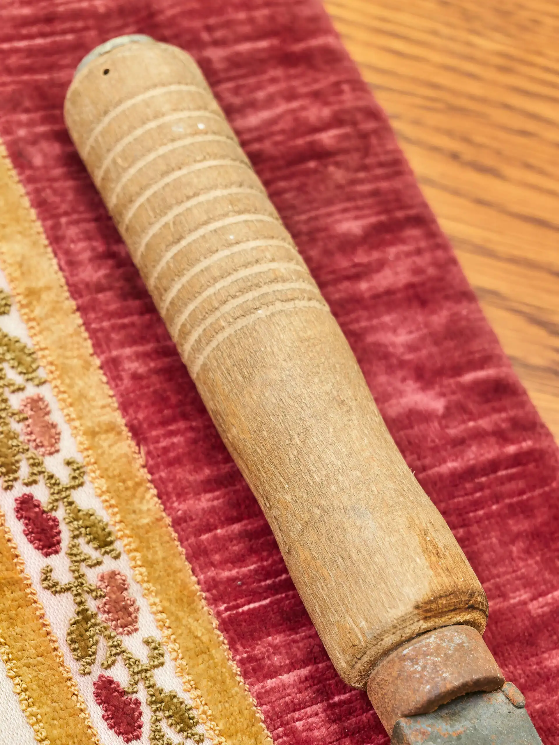 Hradební kuše s napínákem – belgická výroba, 19. století