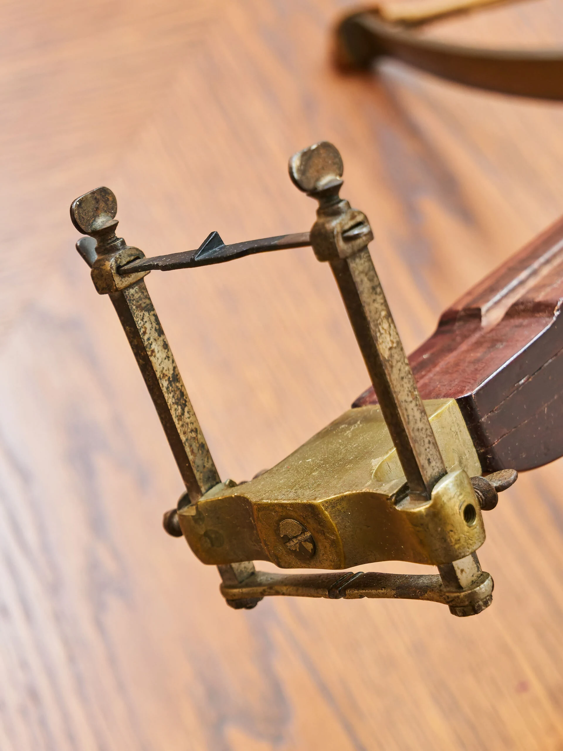 Hradební kuše s napínákem – belgická výroba, 19. století