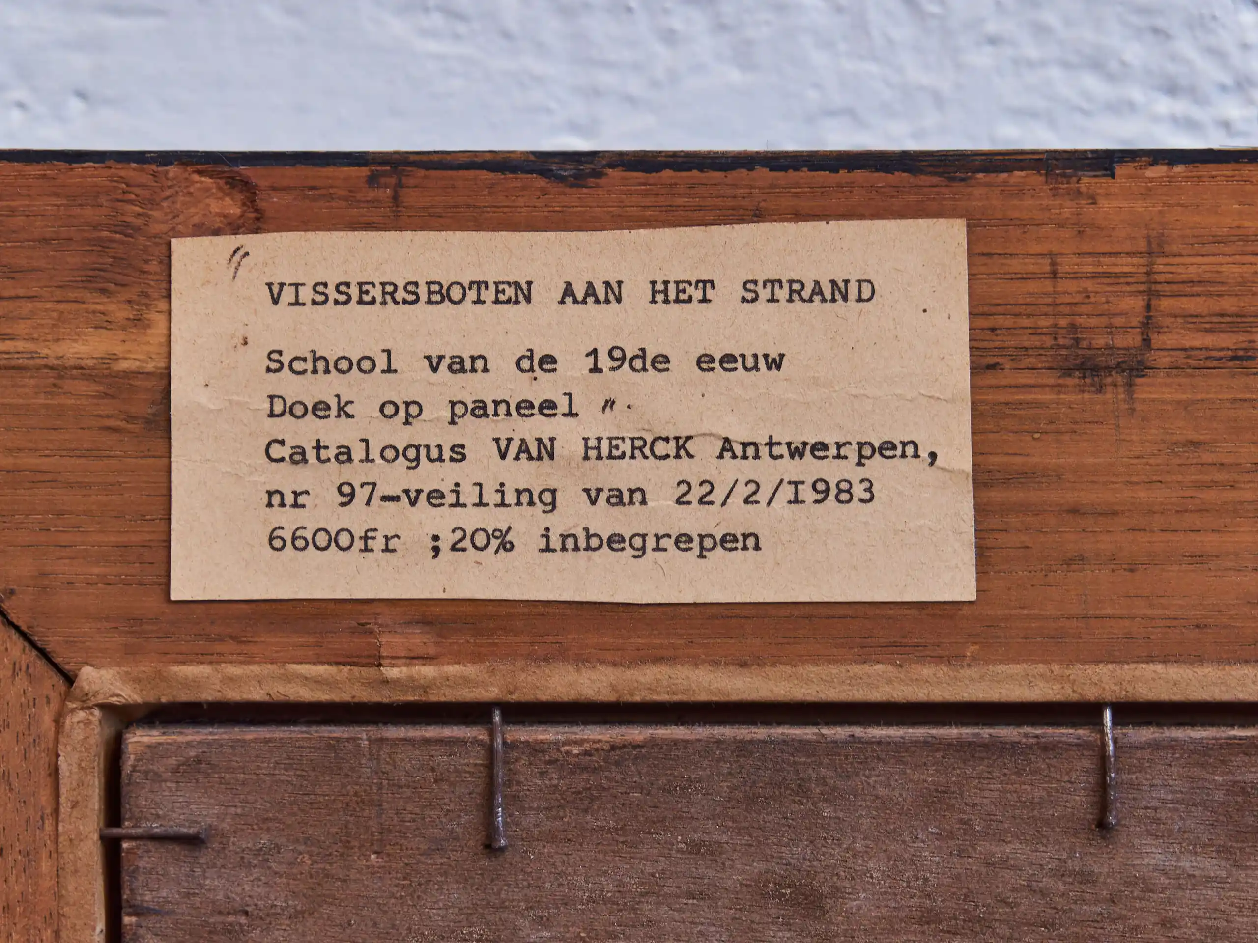 Rybářské lodě na pláži. Anonym