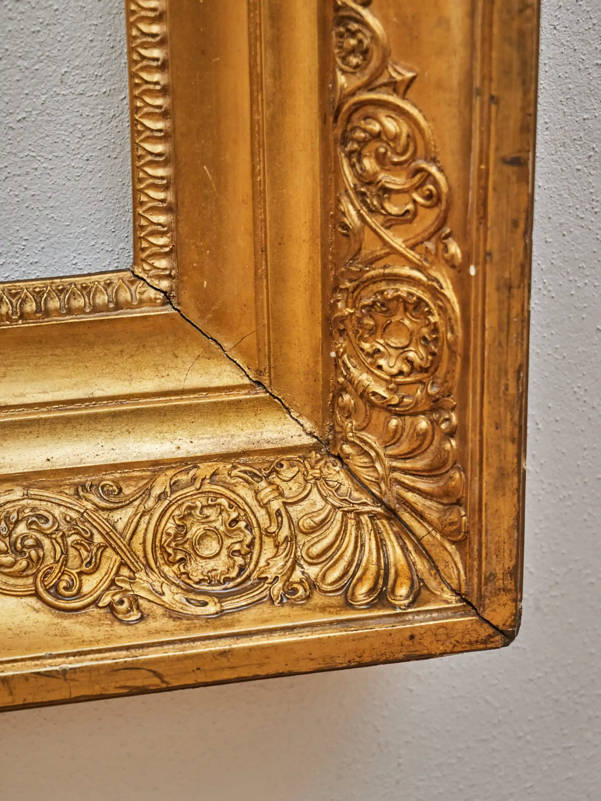 Starožitný zlacený rám na obraz – Biedermeier, 145 × 90 cm