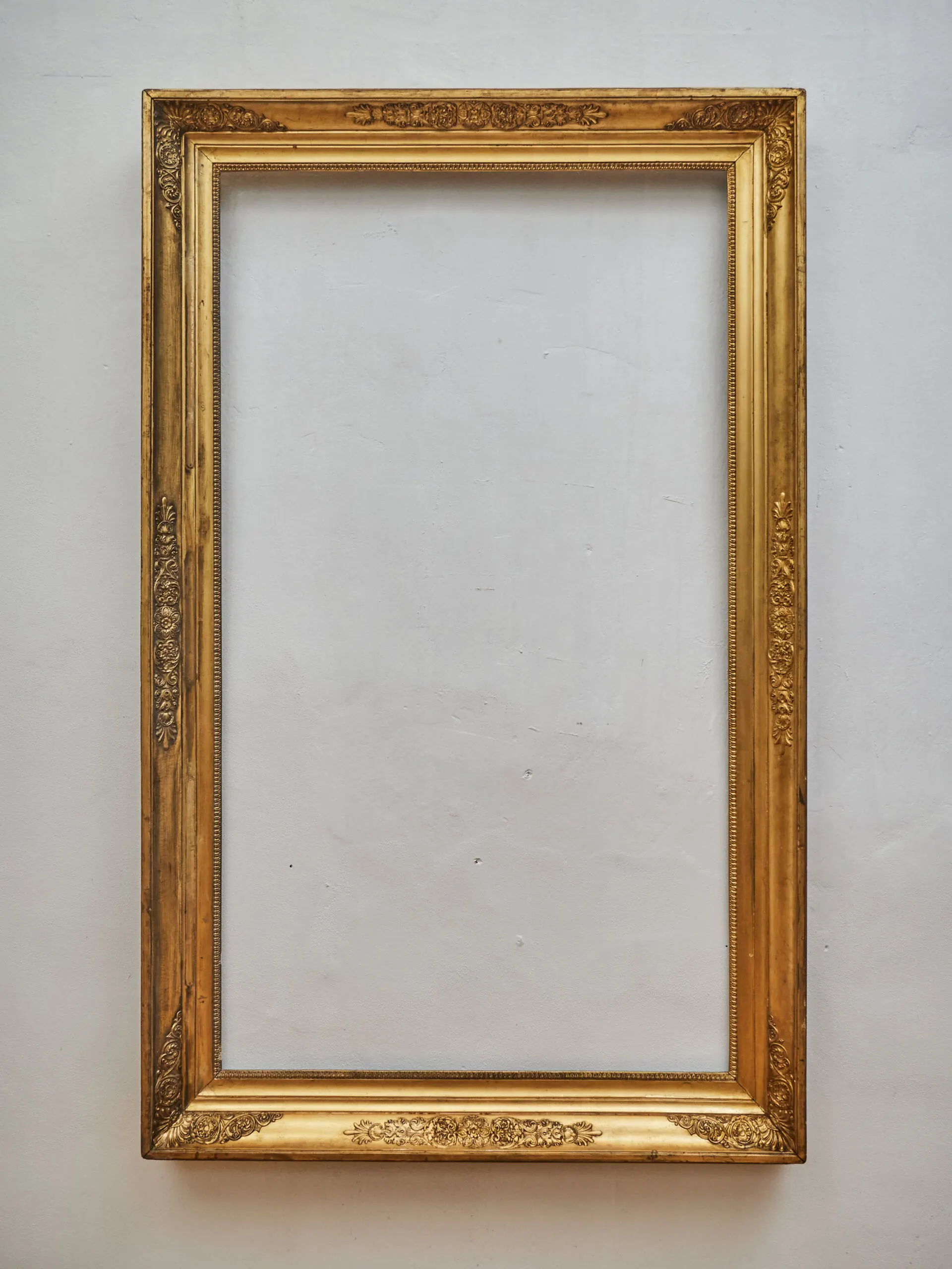 Starožitný zlacený rám na obraz – Biedermeier, 145 × 90 cm