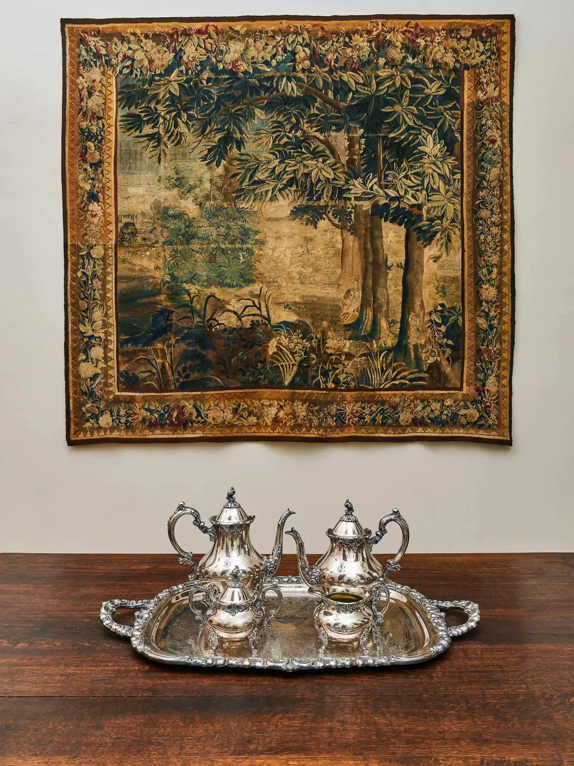 Kávový a čajový servis Oneida Heirloom – Venetian Scroll