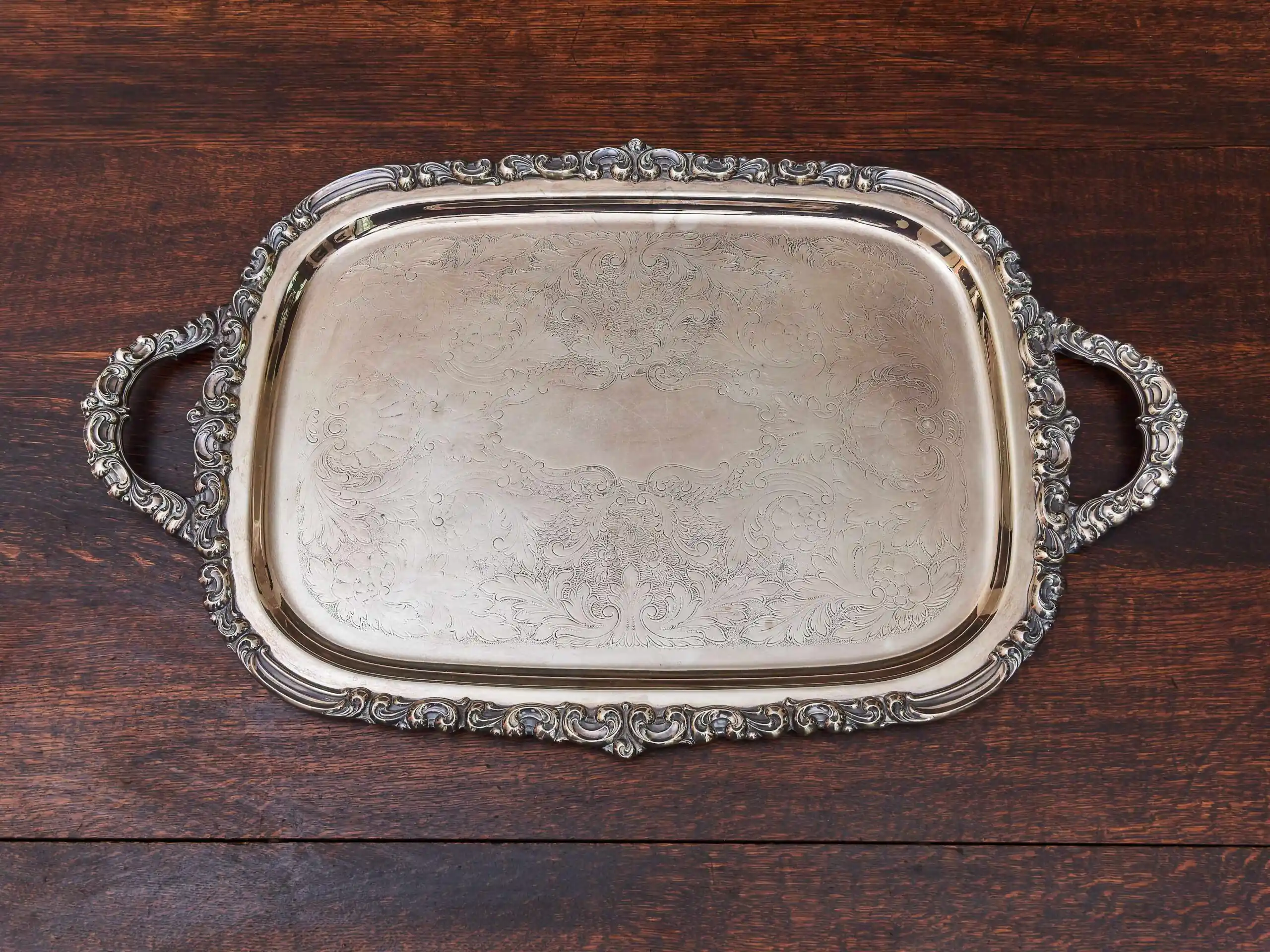 Kávový a čajový servis Oneida Heirloom – Venetian Scroll