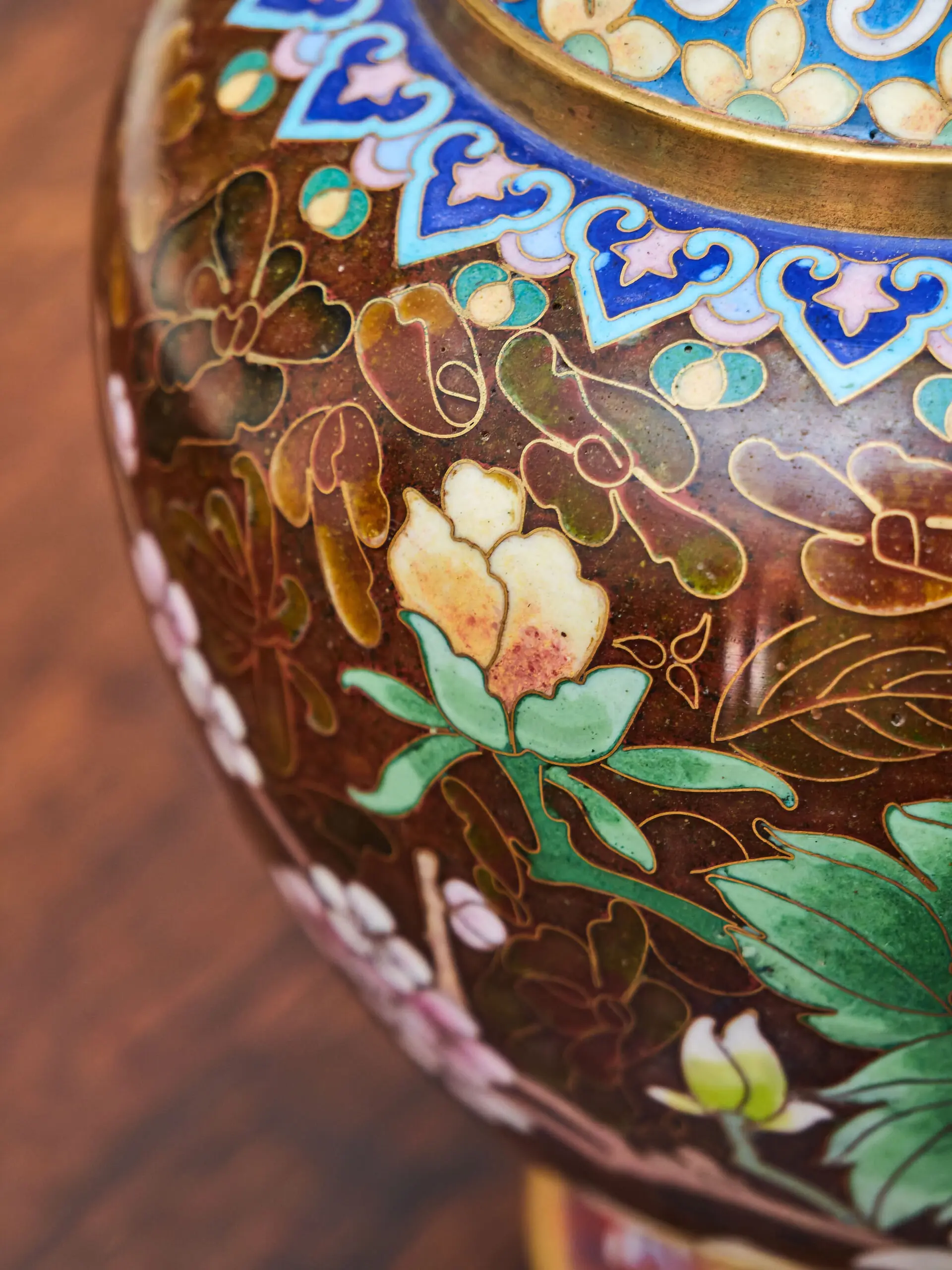 Cloisonné vázy – hnědé, ručně zdobené