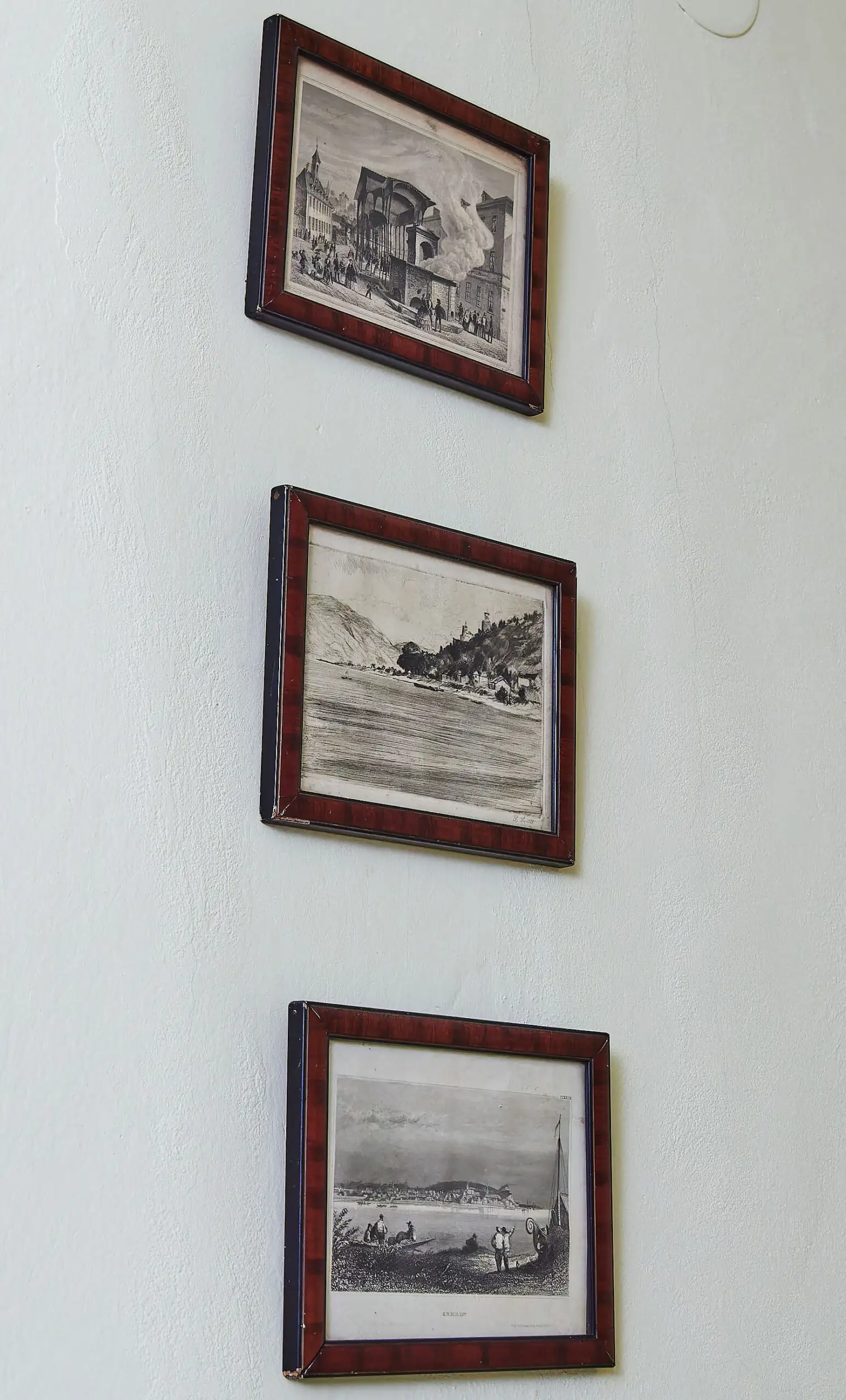 Sada 3 starých grafik v mahagonových rámech (19. století)