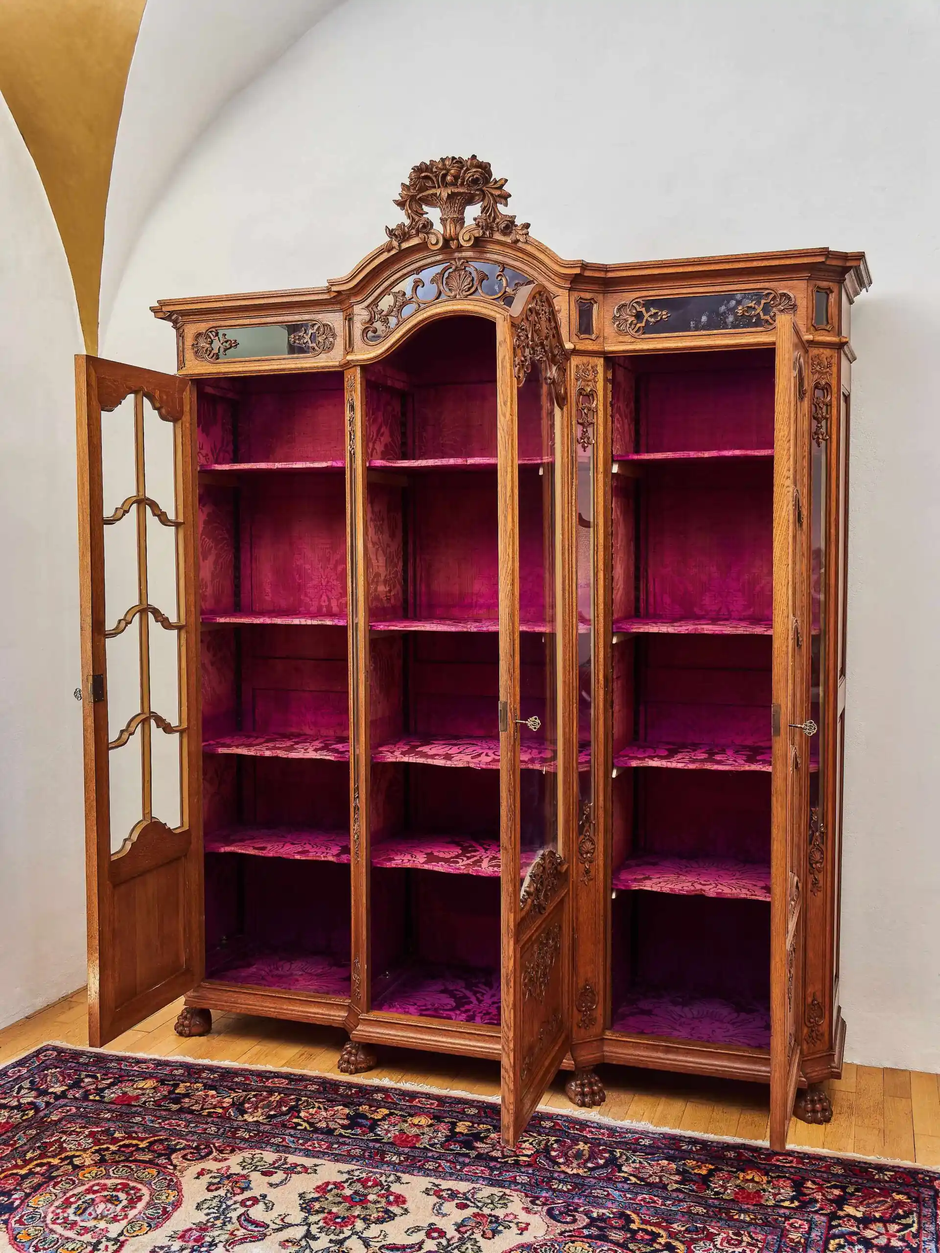 Luxusní starožitná knihovna z Lutychu – Reservé V.V.