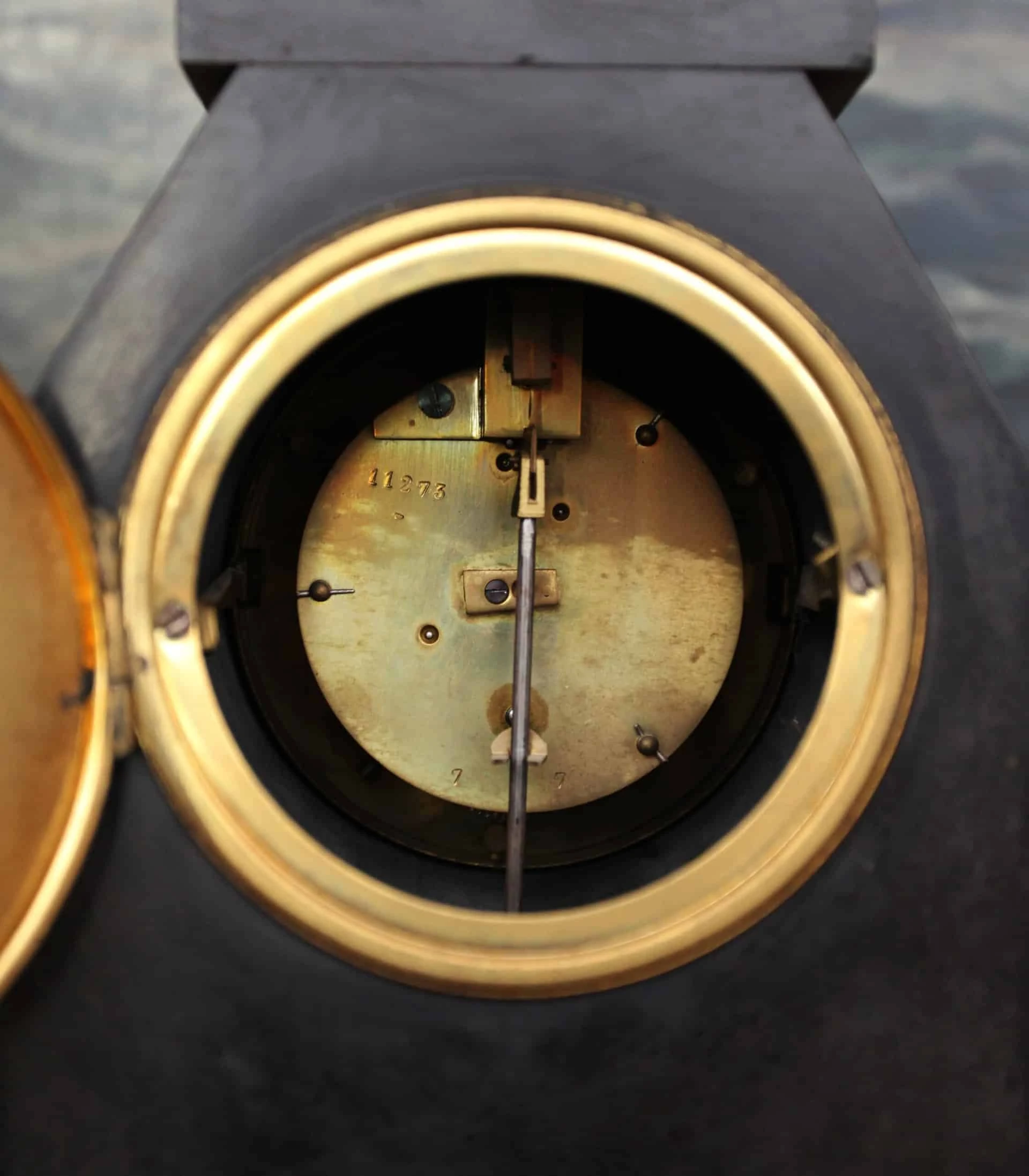 Starožitné třídílné Artdecové hodiny Reservé V.V.