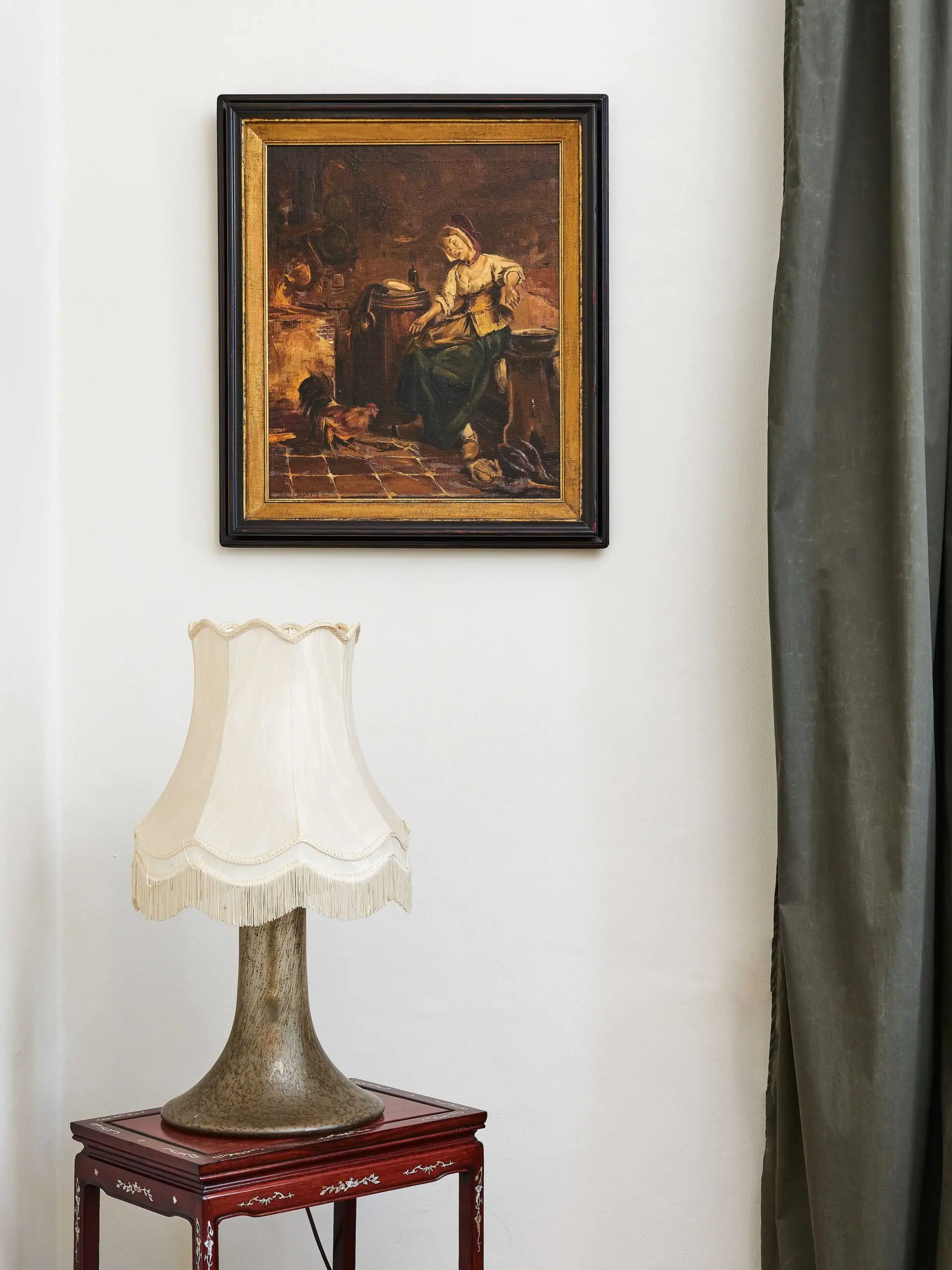 Olejomalba s výjevem z venkovské kuchyně – signováno