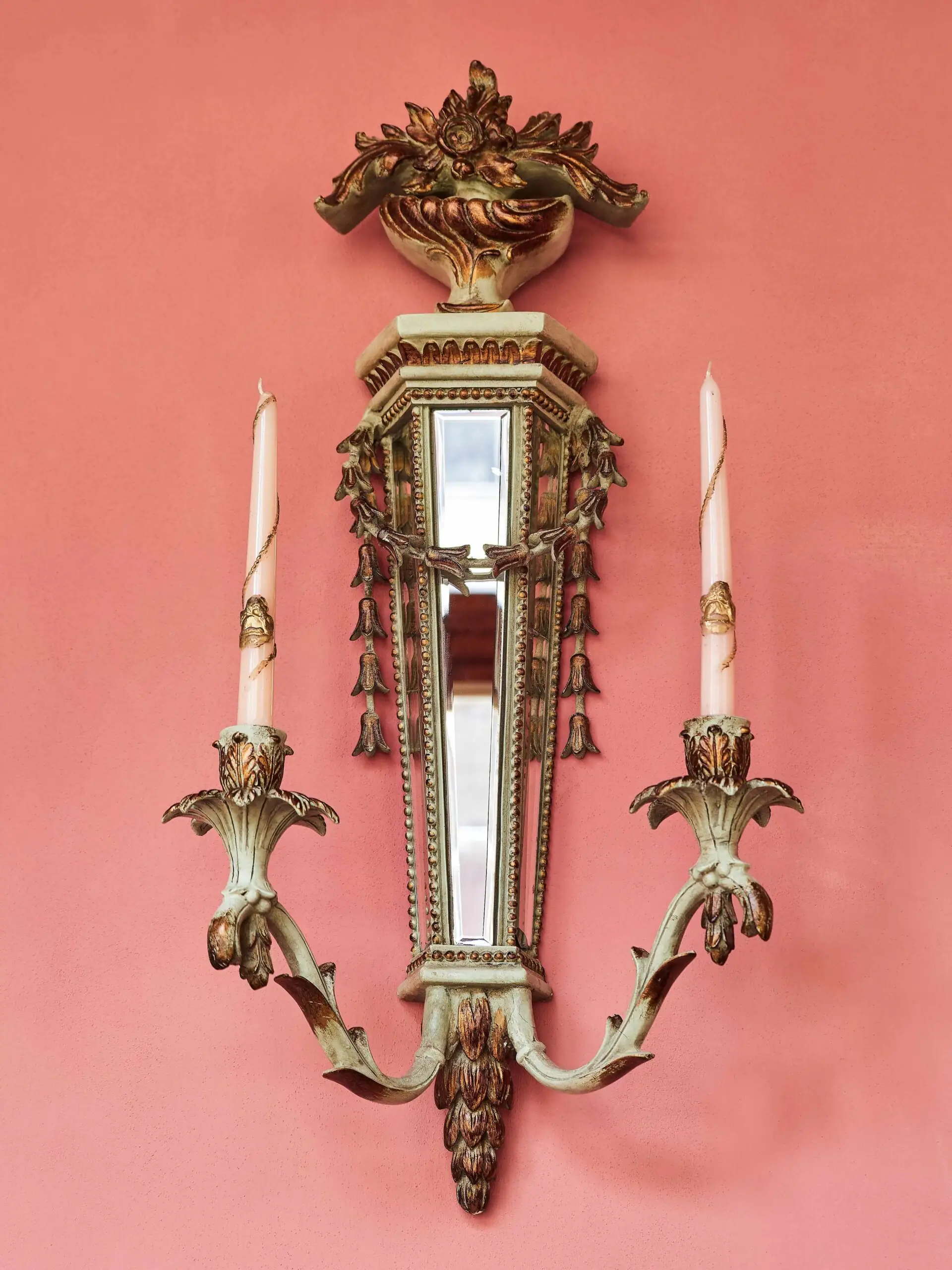 Novoklasicistní nástěnná aplika se zrcadly