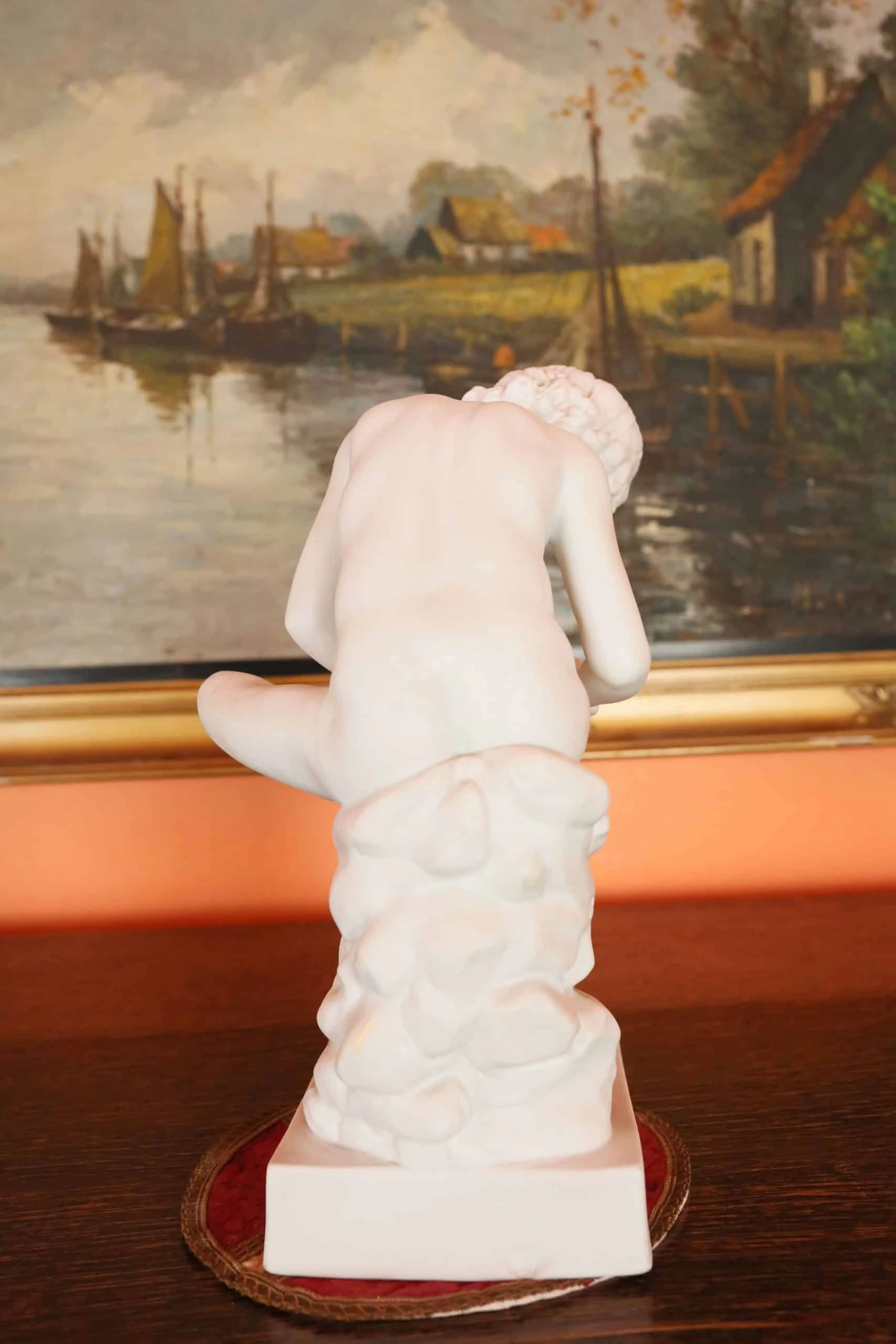 Chlapec s trnem. Biskvit. V 28 cm. Značeno – Reservé V.V.