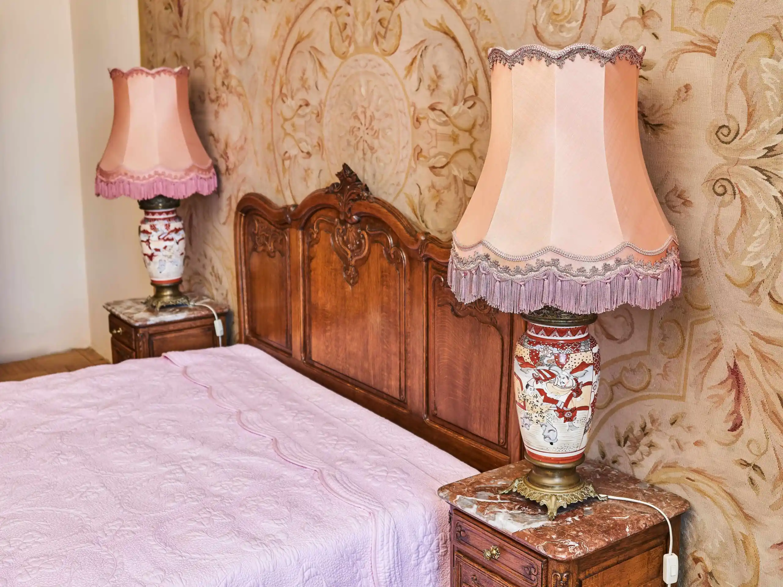 Párové stolní lampy Satsuma z období Meidži – výška 63 cm