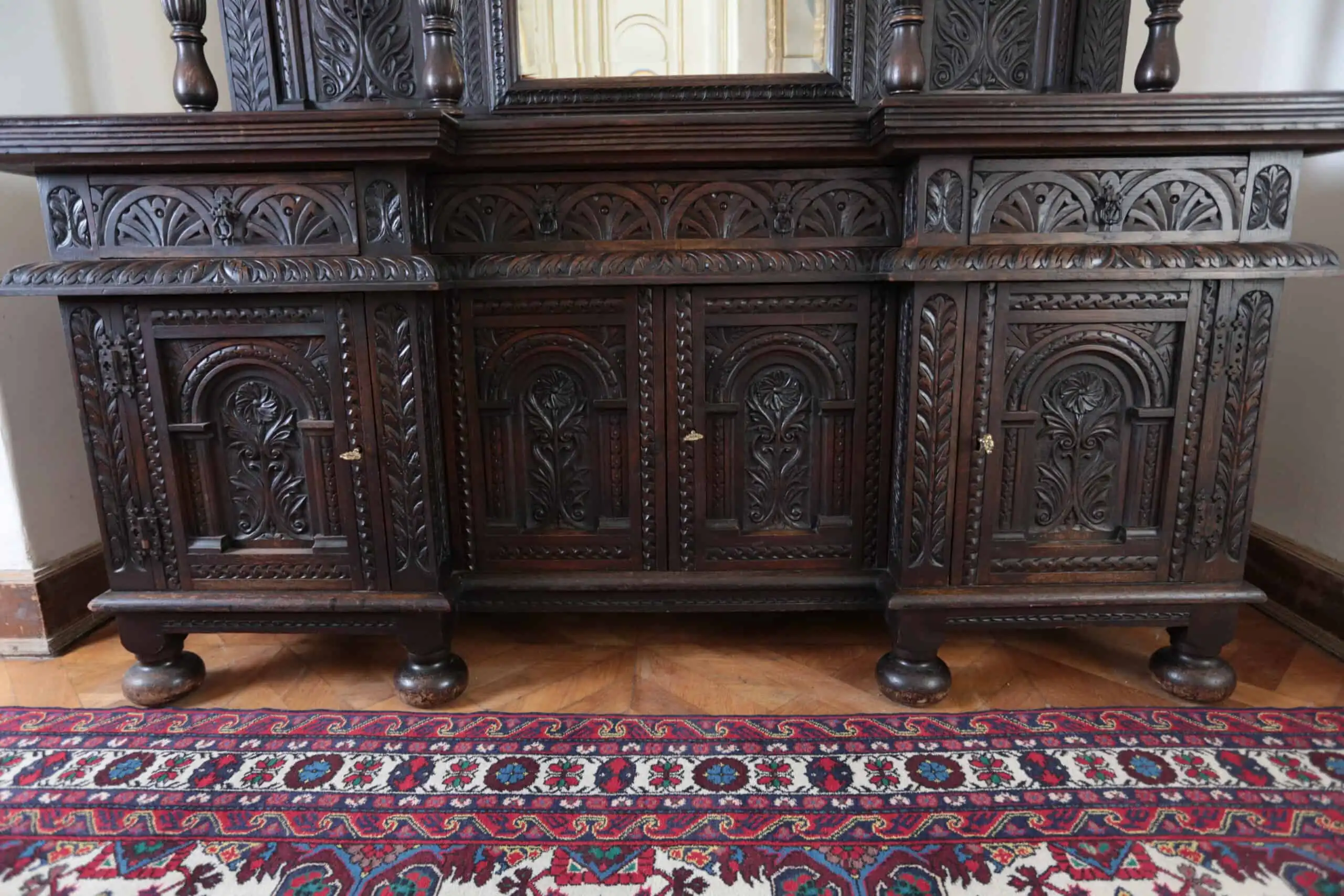 Starožitný Viktoriánský příborník Edwards & Roberts