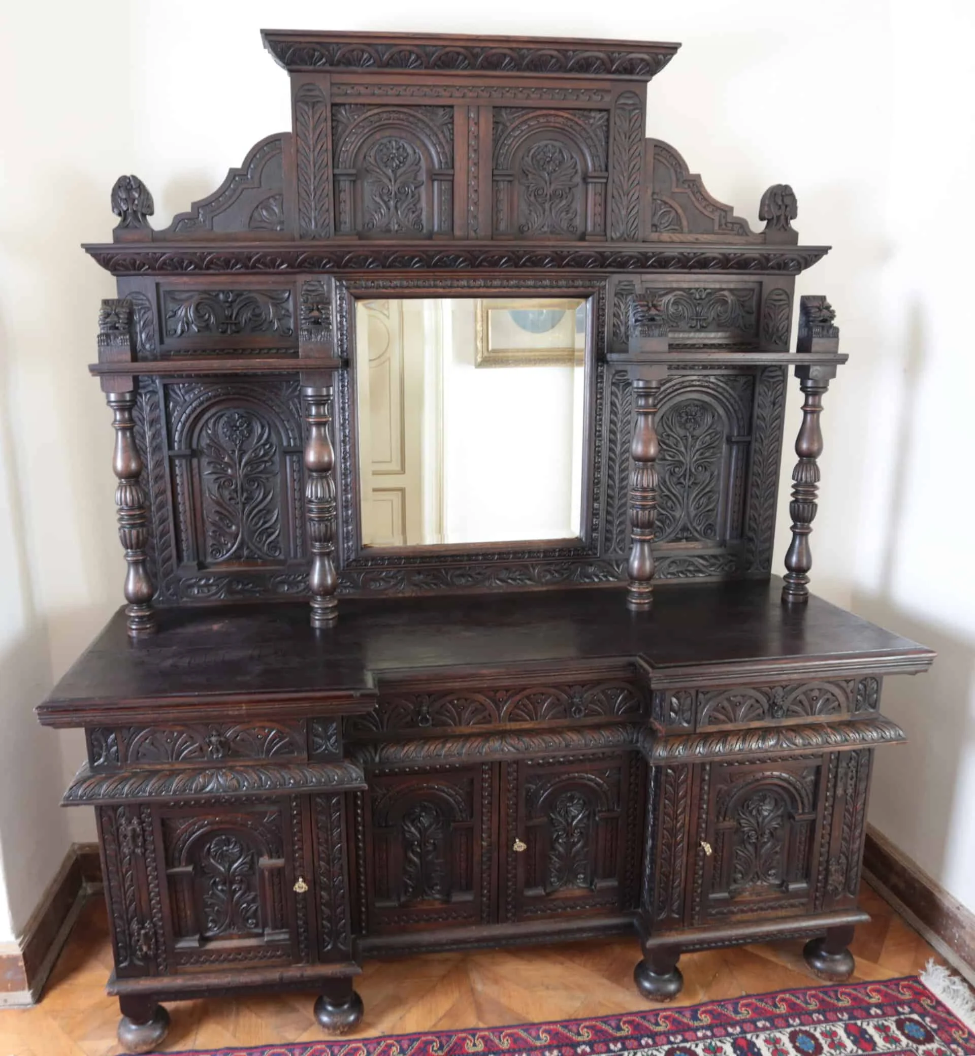 Starožitný Viktoriánský příborník Edwards & Roberts