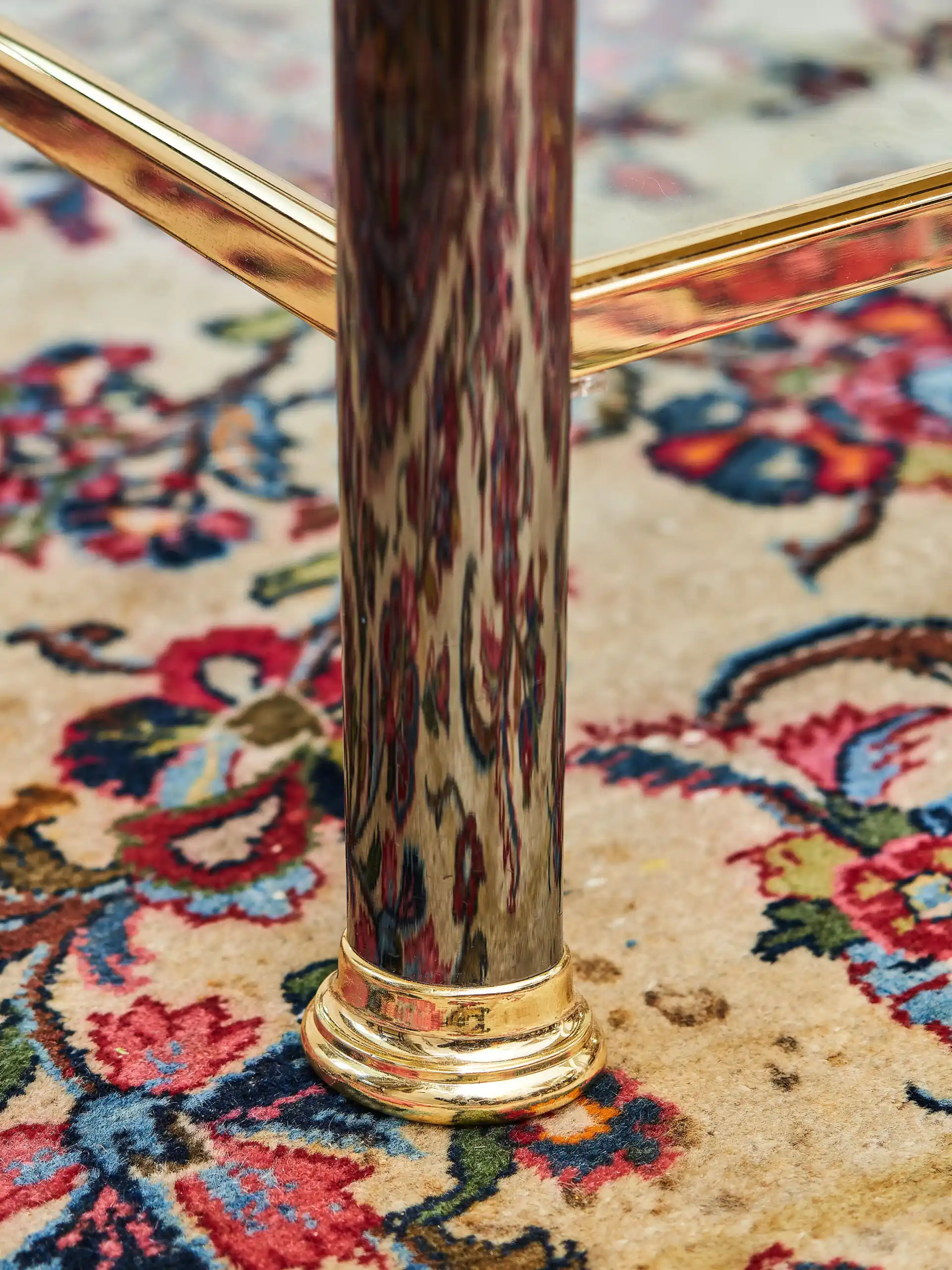 Designový konferenční stolek z čirého skla a kovu