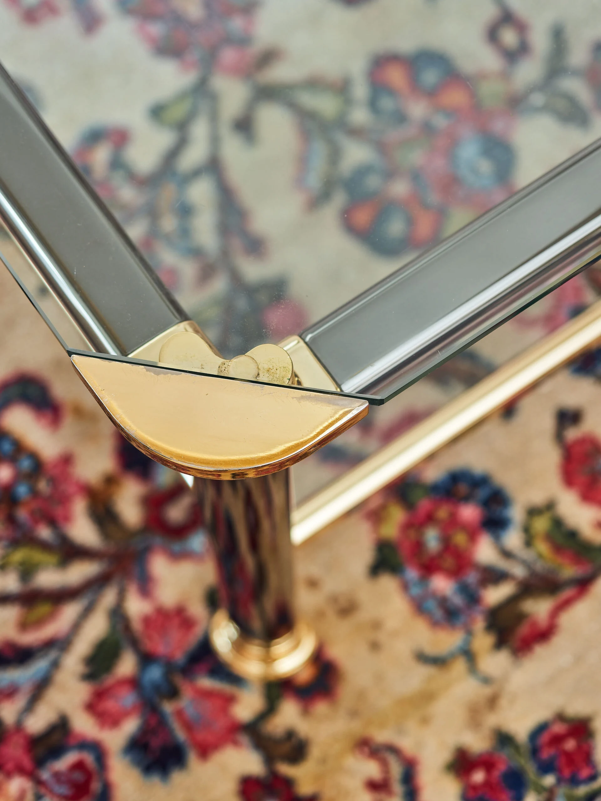 Designový konferenční stolek z čirého skla a kovu