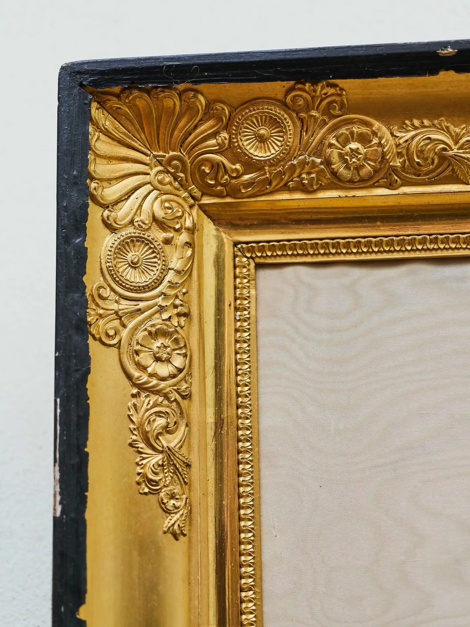 Květinový obraz – výšivka z období Biedermeieru