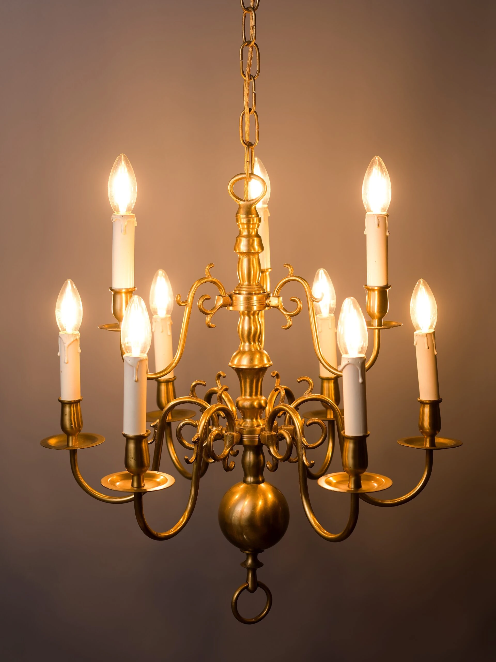 Devítiramenný mosazný lustr holandského typu