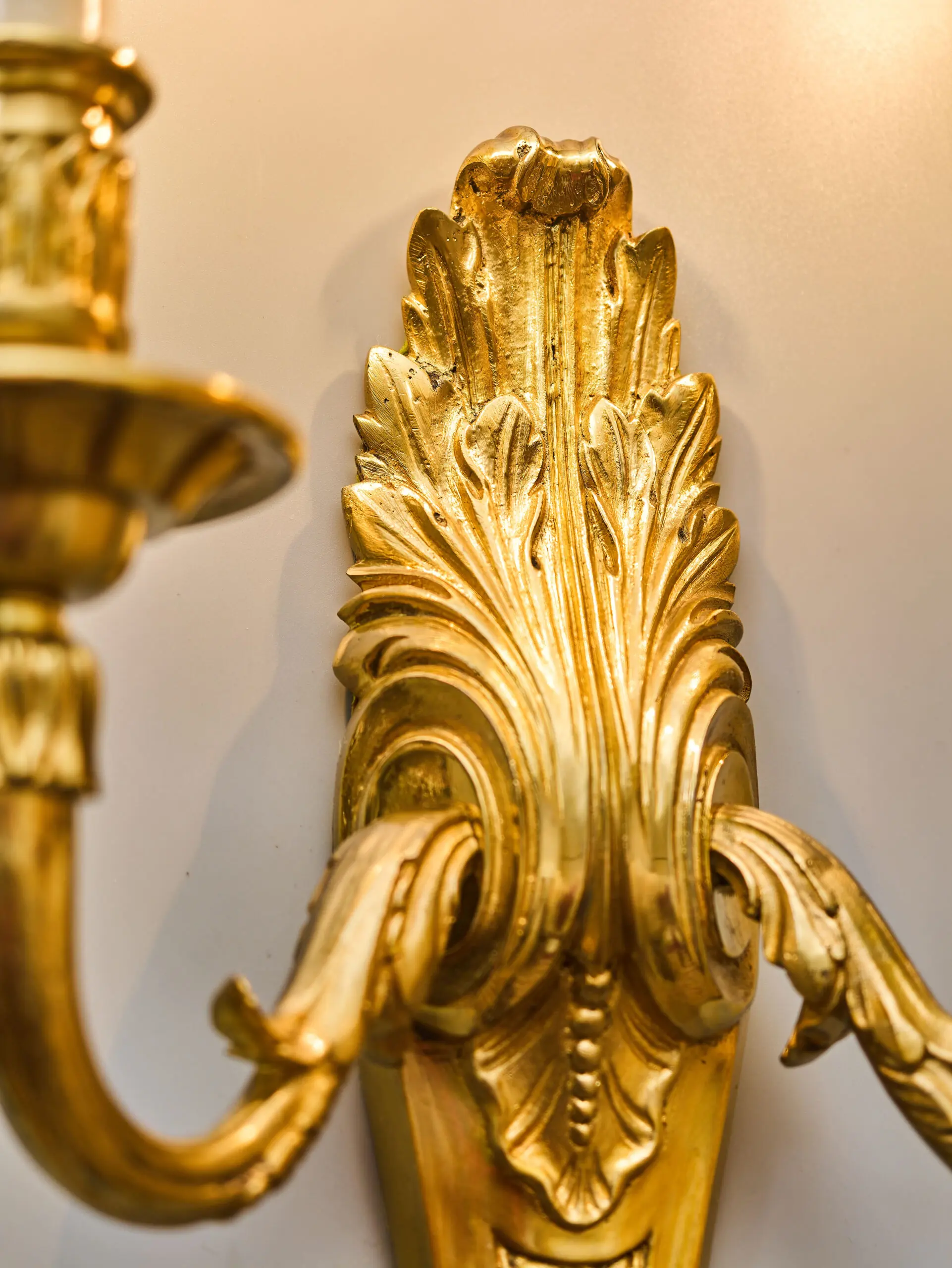 Novoklasicistní nástěnné lampa v 42 cm