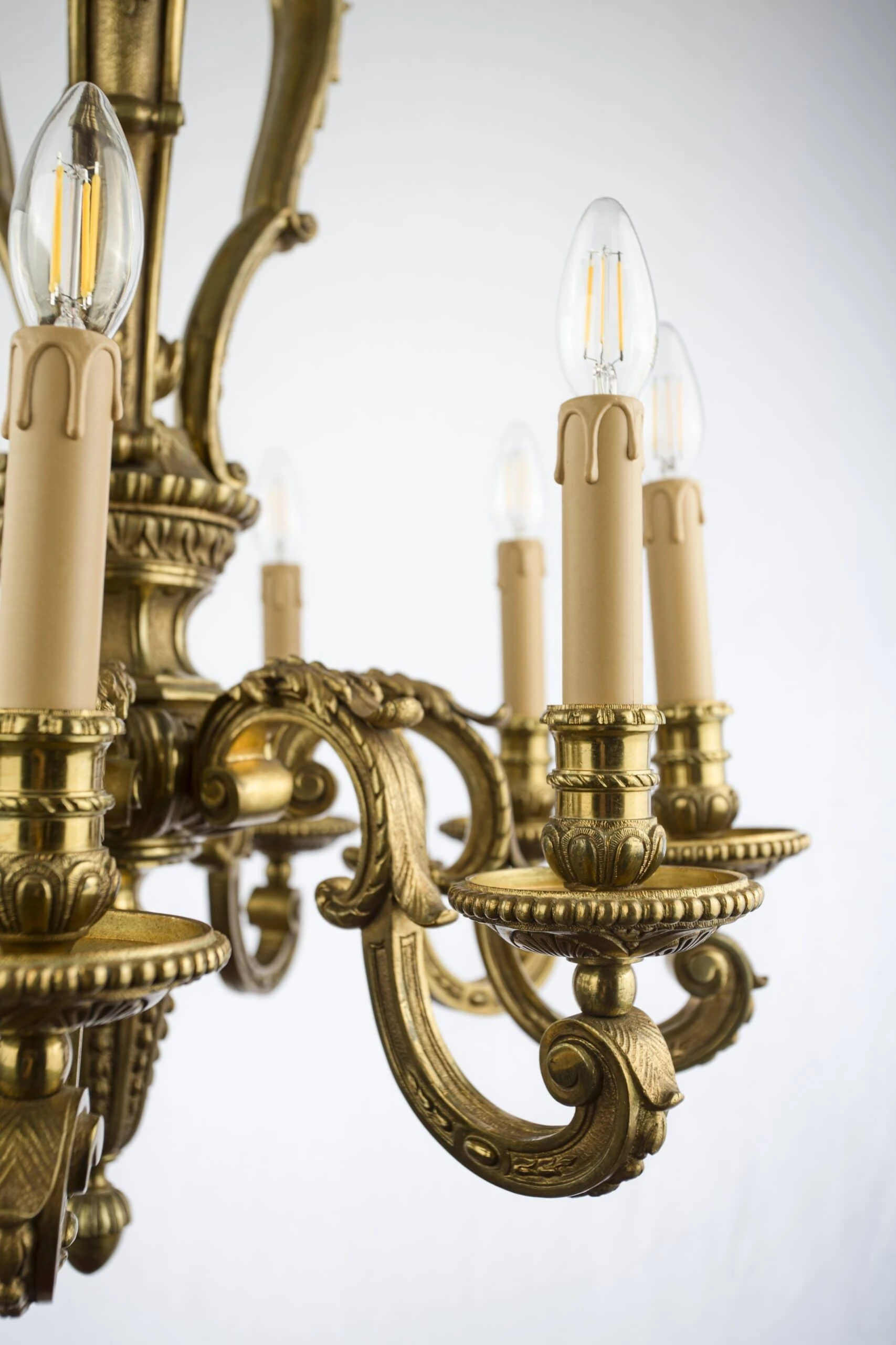 Starožitný bronzový lustr Mazarin. Zlacený