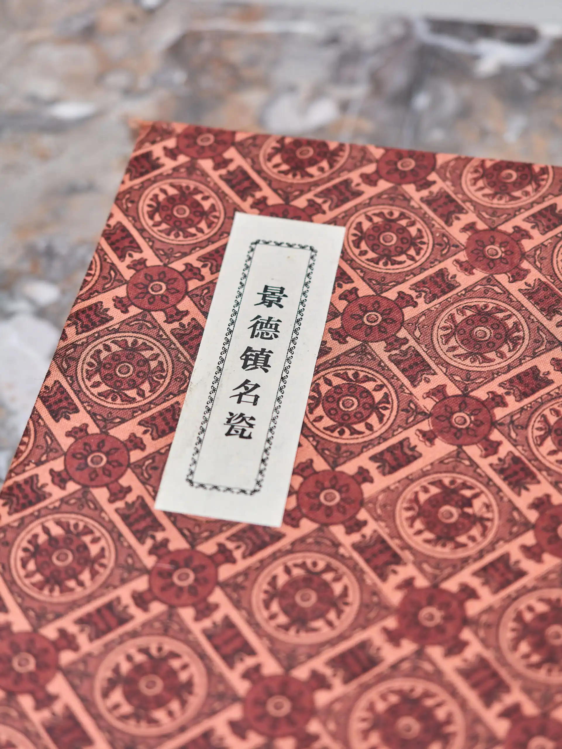 Japonský porcelánový holicí talíř Imari v dárkové krabici