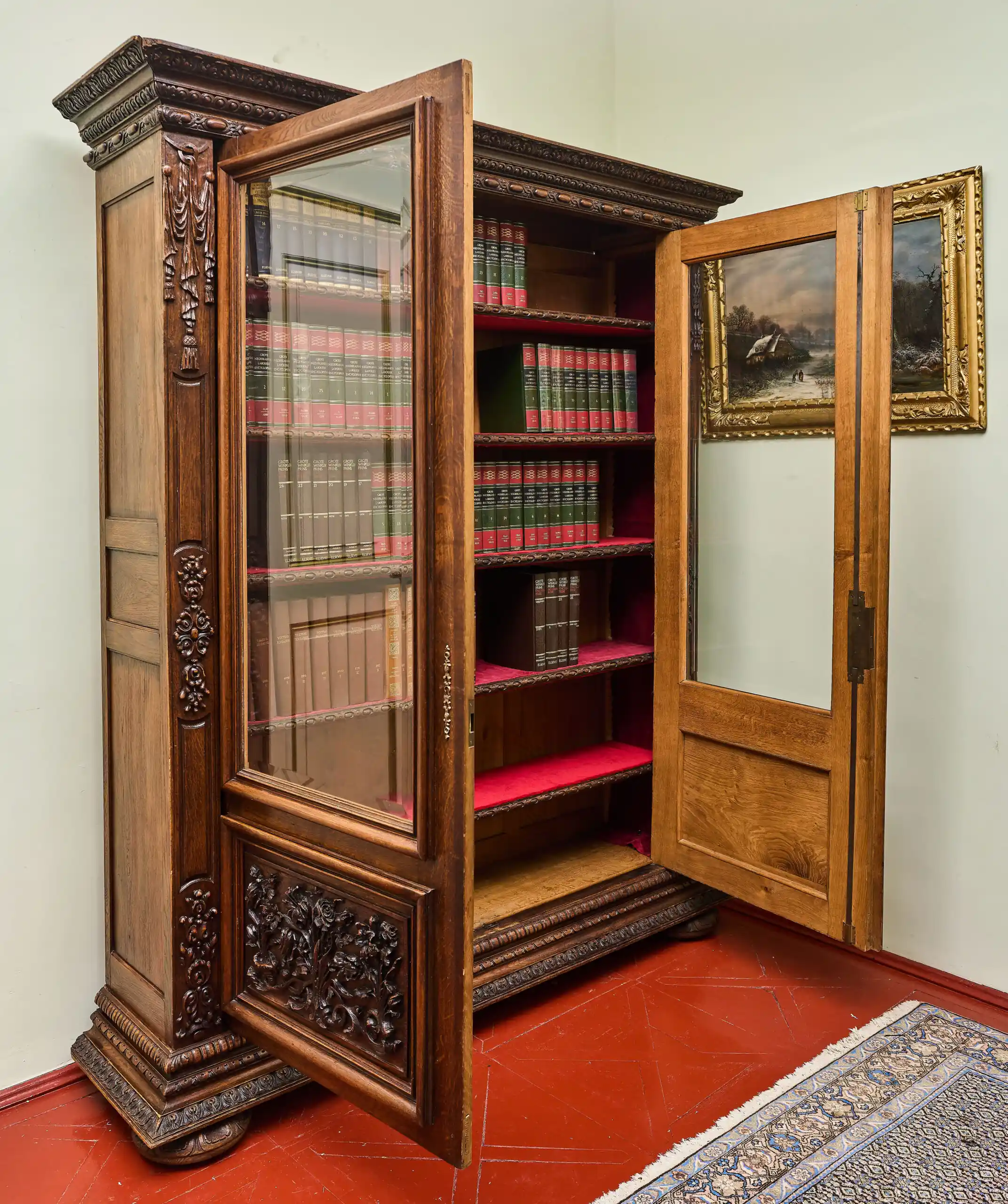 Masivní dubová knihovna v renesančním stylu, 19. století