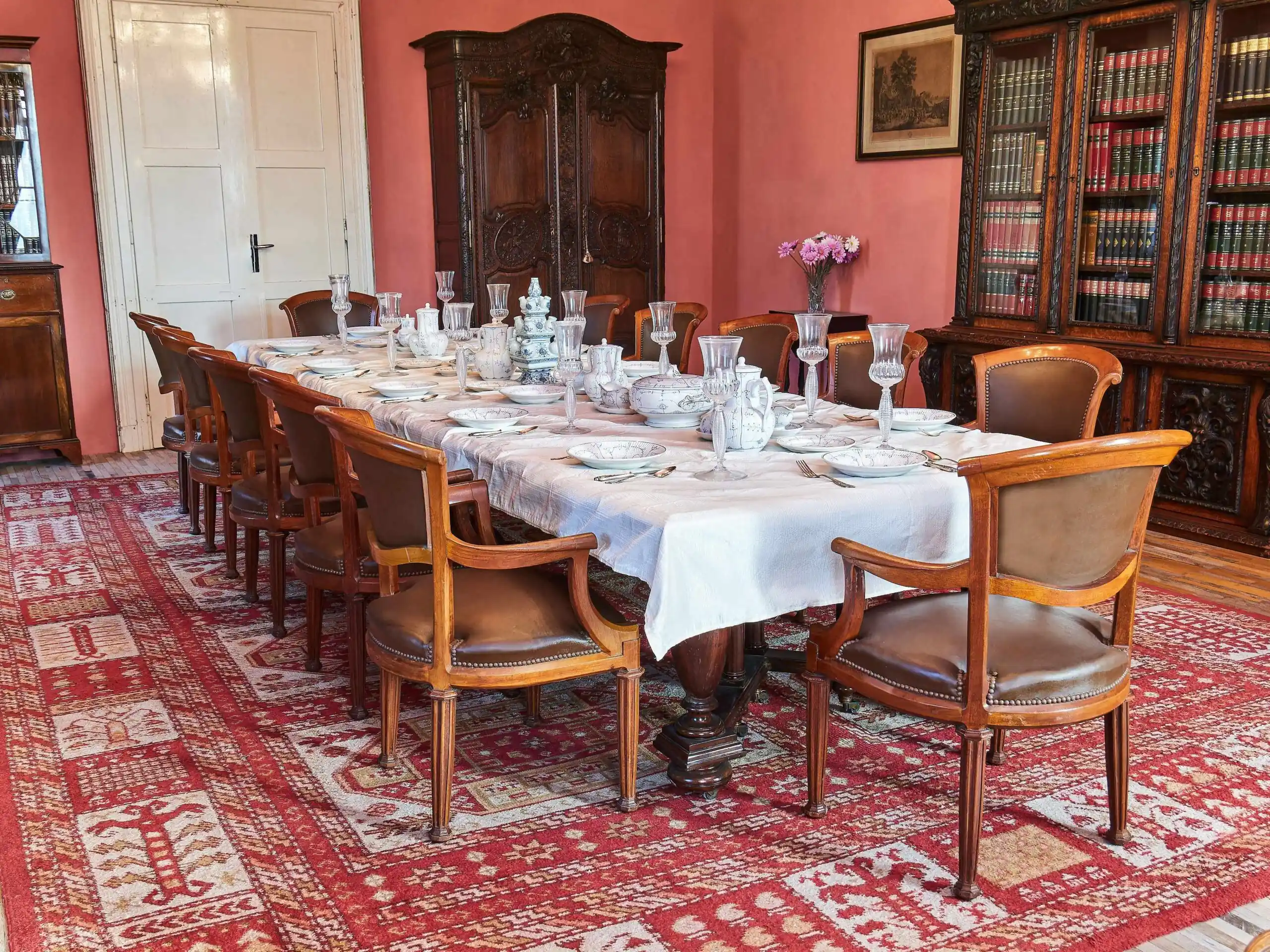 Starožitný set křesílek k jídelnímu stolu 12 KS – Reservé