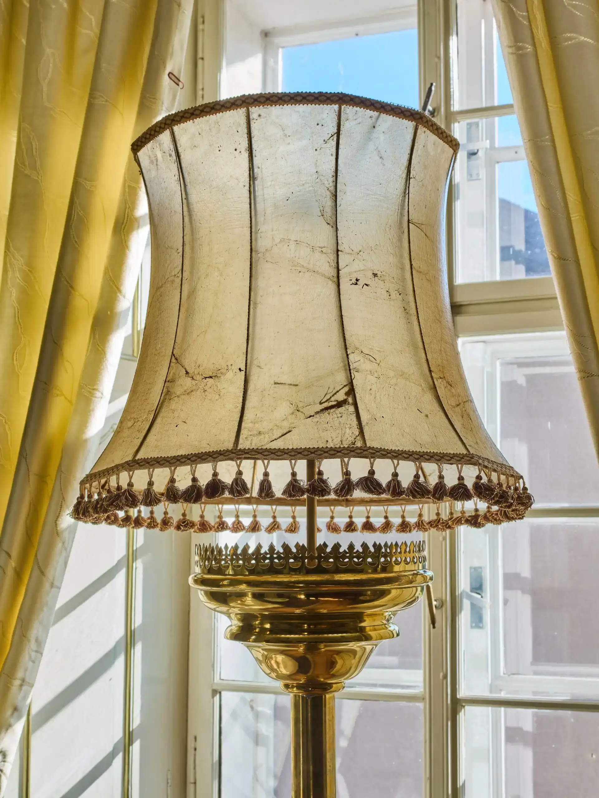 Velká stojací lampa v gotickém stylu V 212 cm