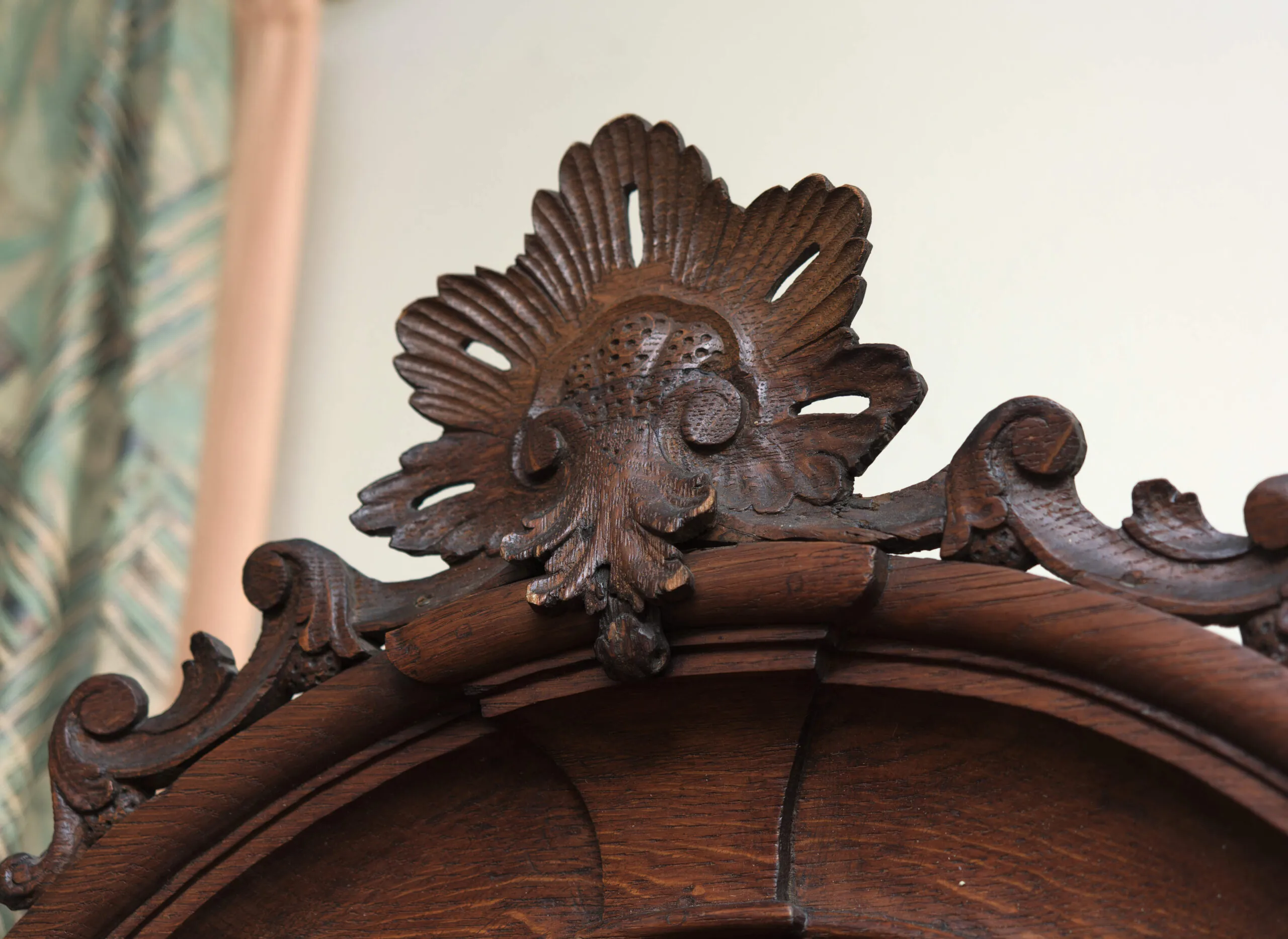 Lutyšské podlahové hodiny z 18. století. Funkční