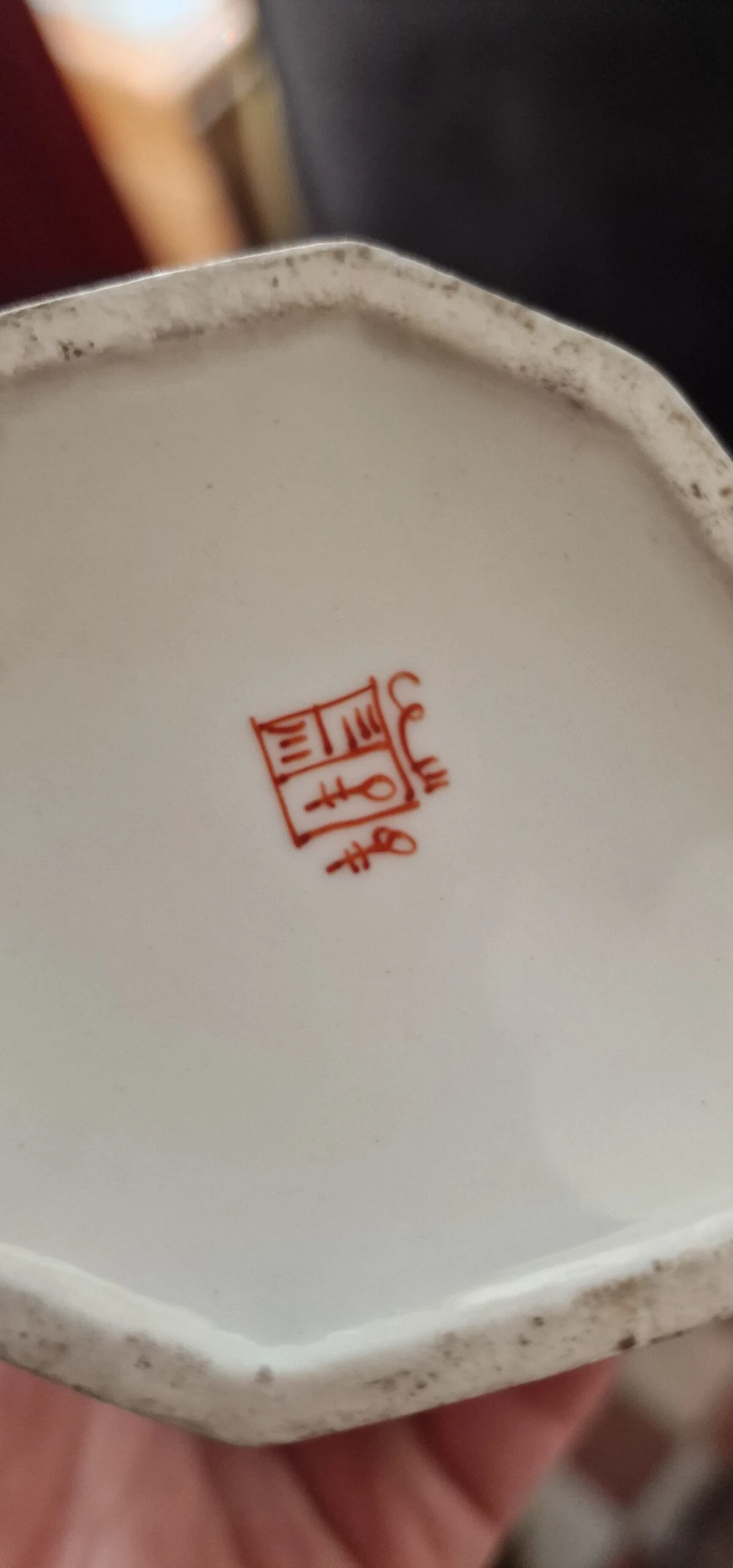 Párové porcelánové vázy s víky Samson, ručně malované, s erby