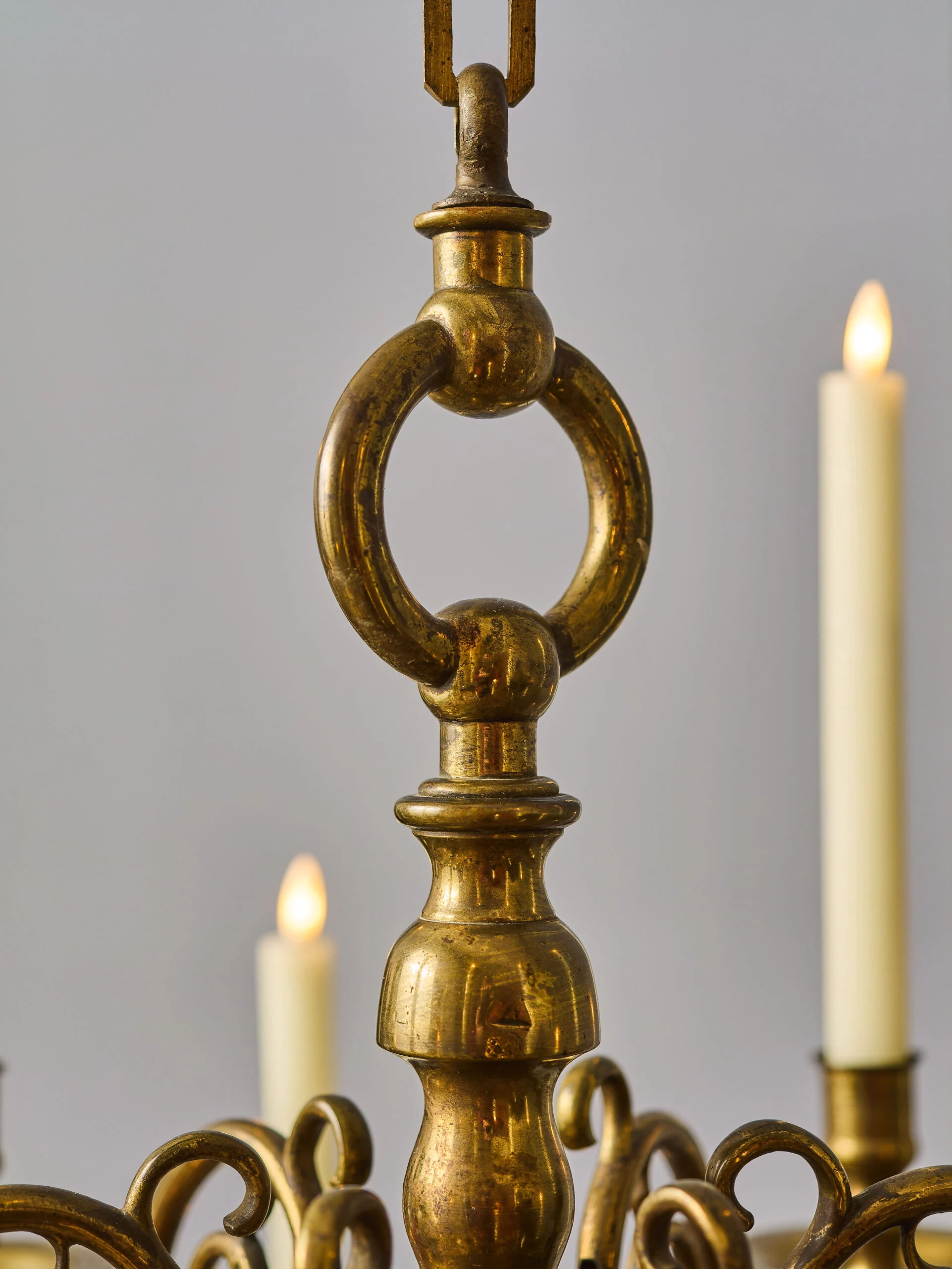 Holandský korunní lustr z 19. století 18. ramen