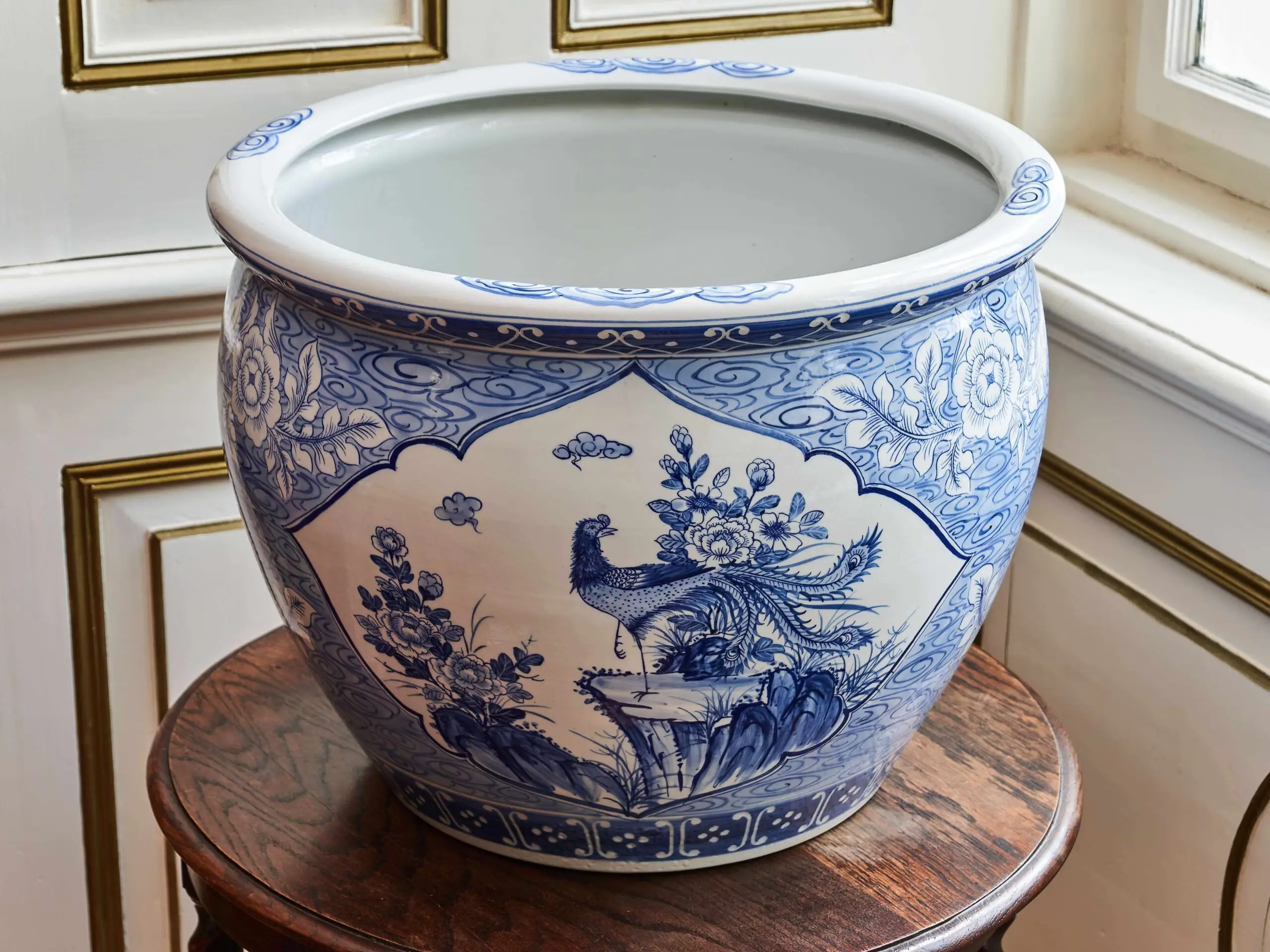 Čínský ručně malovaný porcelánový květináč – kobaltová modř, Ø 47,5 cm