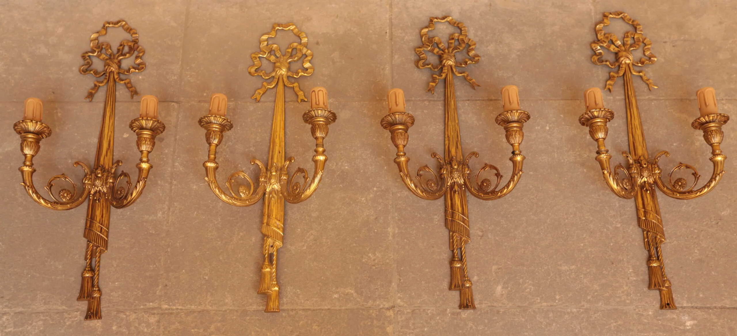 Klasicistní nástěnné lampy / světla 4 kusy