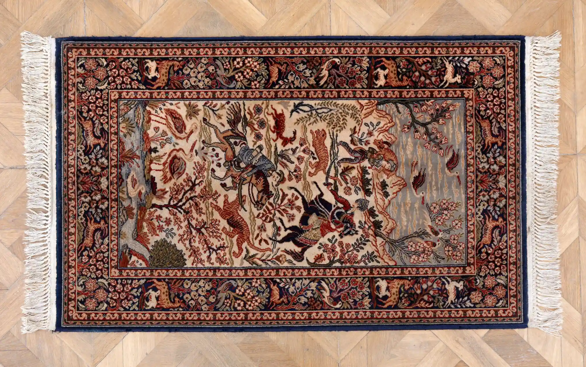 Menší koberec s loveckým motivem 150 X 83 cm