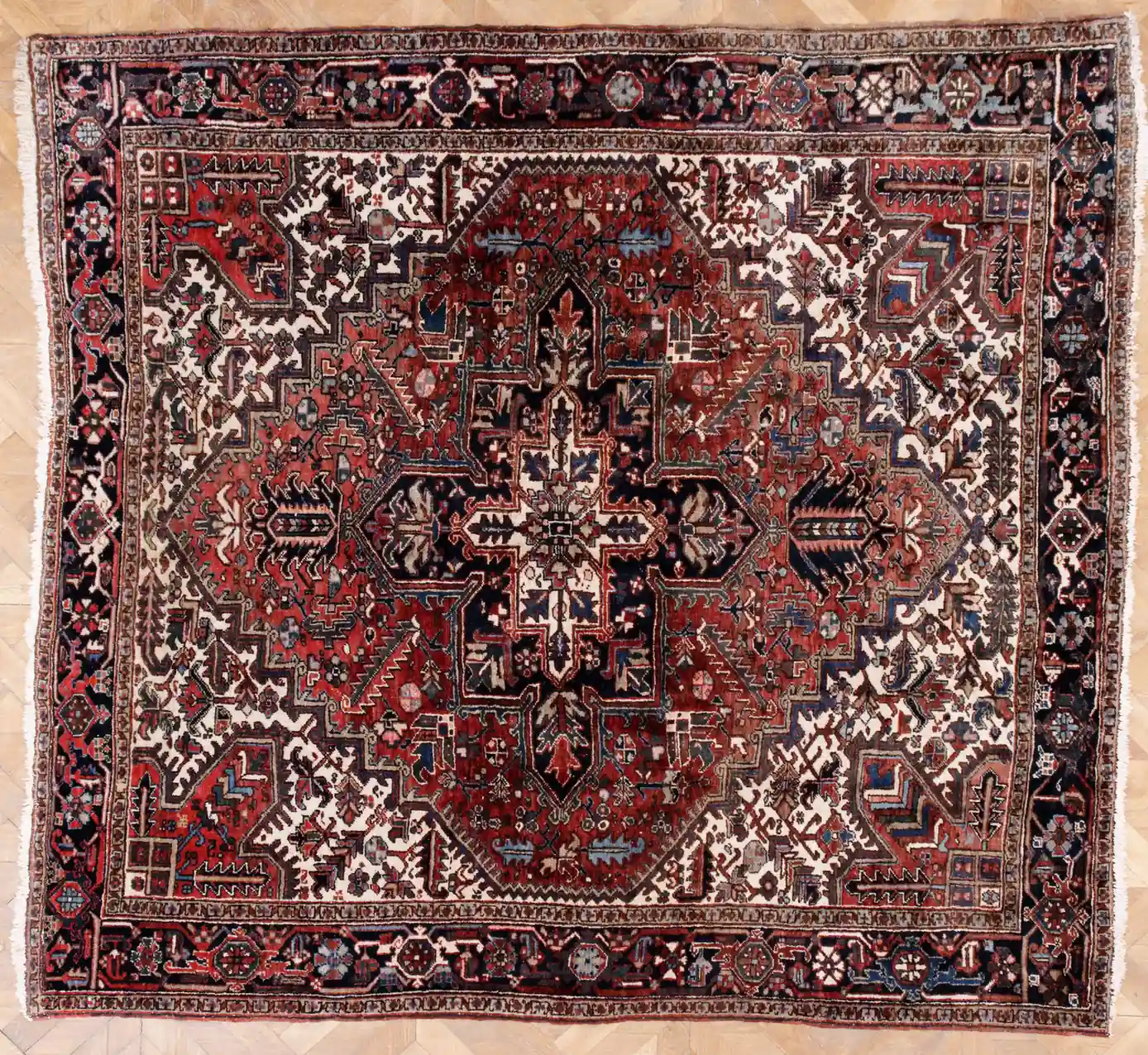 Čtvercový perský koberec Heriz 265 x 264 cm