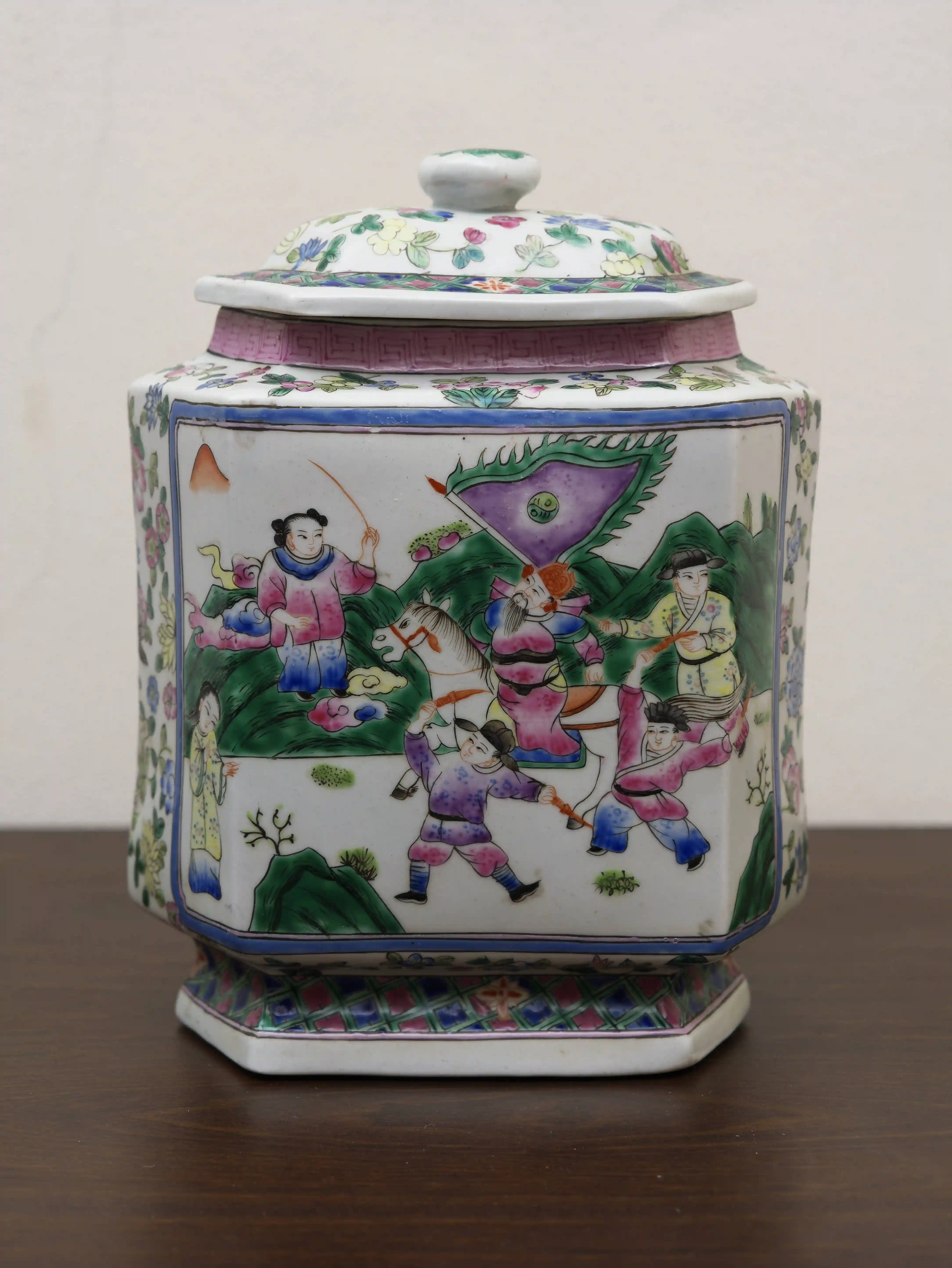 Čínská zásobnice Family Rose 