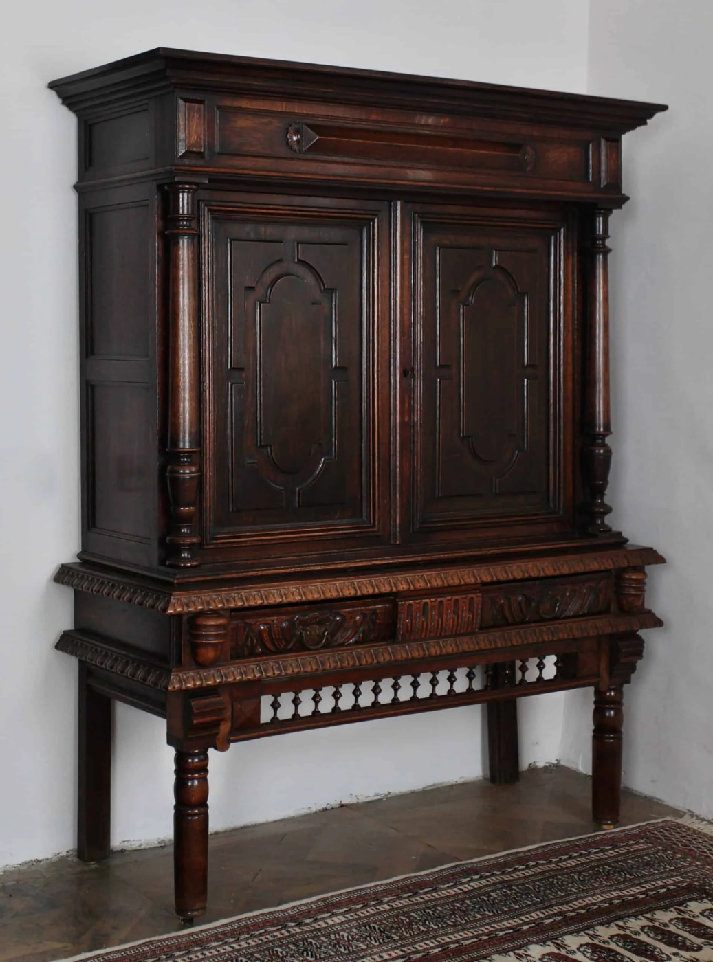 Dubový sekretář / bar