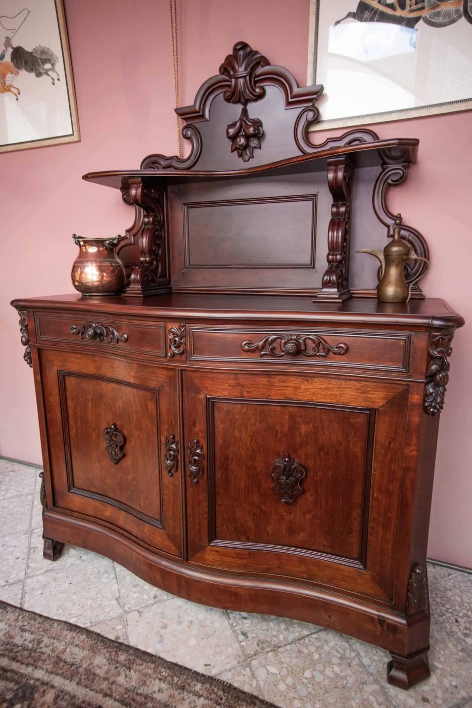 Bufet Louis Philippe z mahagonu. Restaurovaný