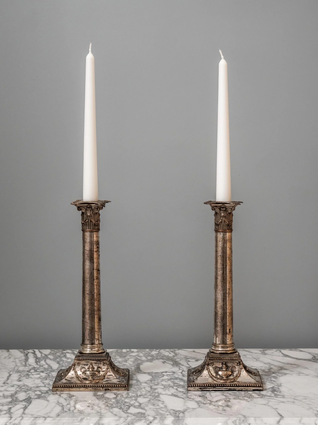 Starožitné párové neoklasicistní svícny