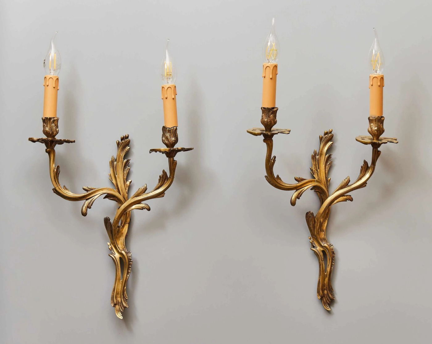 Párové dvouramenné apliky / lampy Ludvík XV