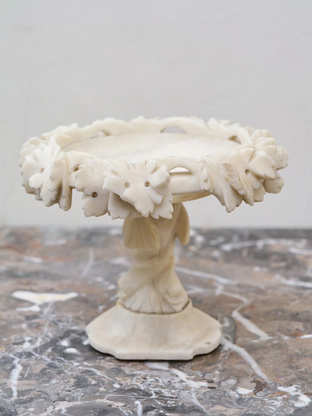 Alabastrový nástolec