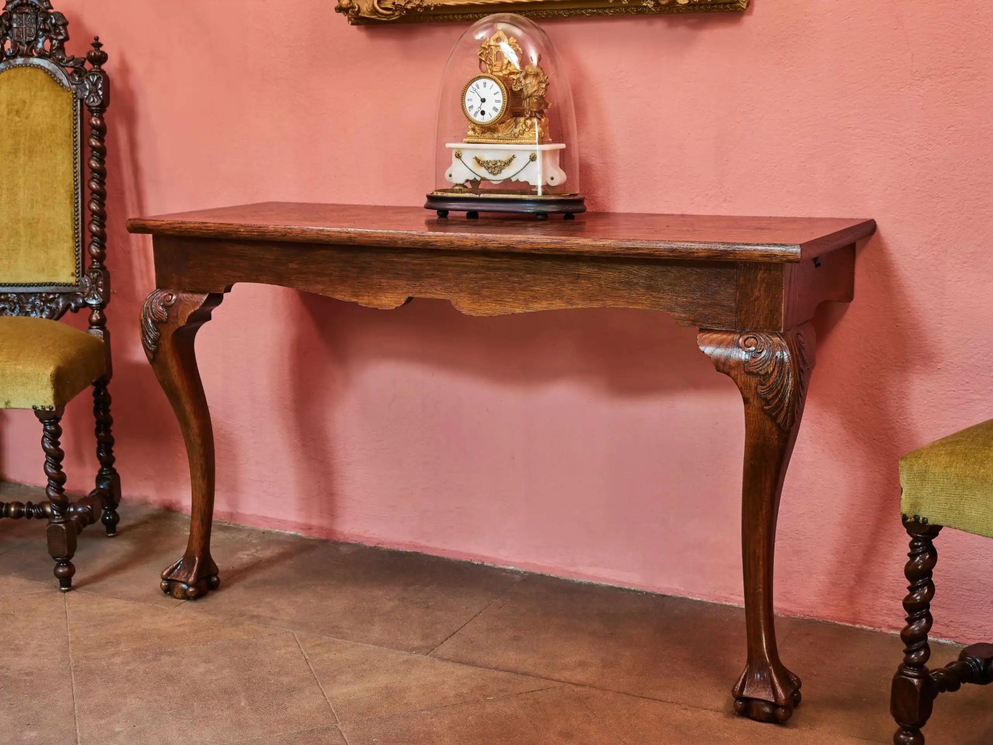 Starožitný konzolový stolek Chippendale