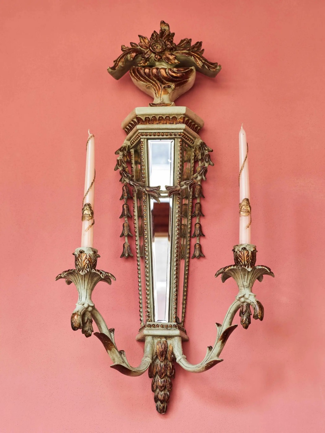 Novoklasicistní nástěnná aplika se zrcadly